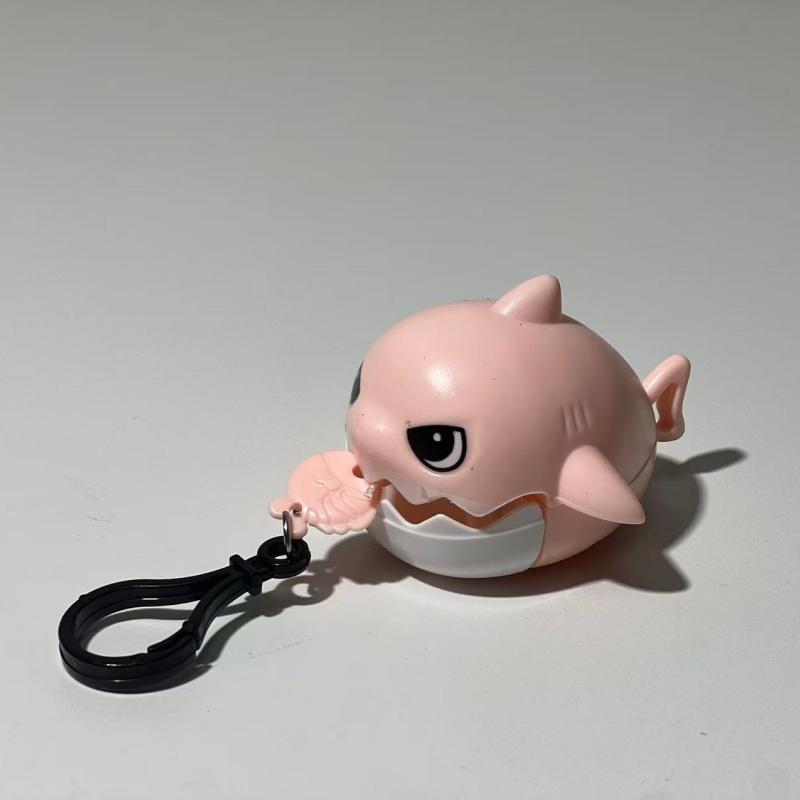 Pull String Shark Keychain, Creative Stress Relief Small Shark Pendant, Pull Rope Keyring, Fun and Unique Accessory
