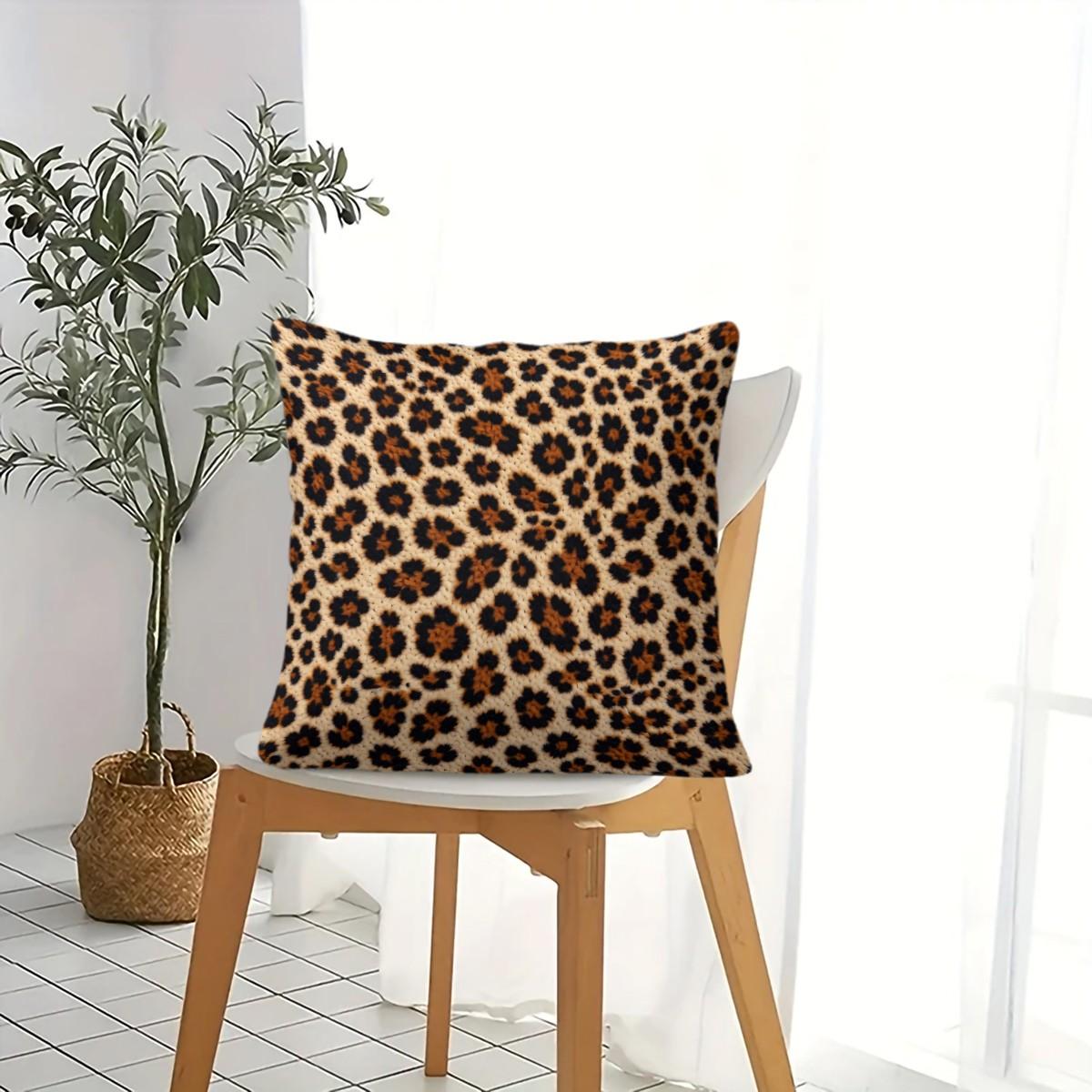 Leopard Print Throw Pillow, Vintage Luxury Decorative Pillow, Soft Square Cushion, with Zipper Closure, Perfect for Sofa, Living Room and Bedroom Decoration, Ideal Gift for Fashionable Young Women