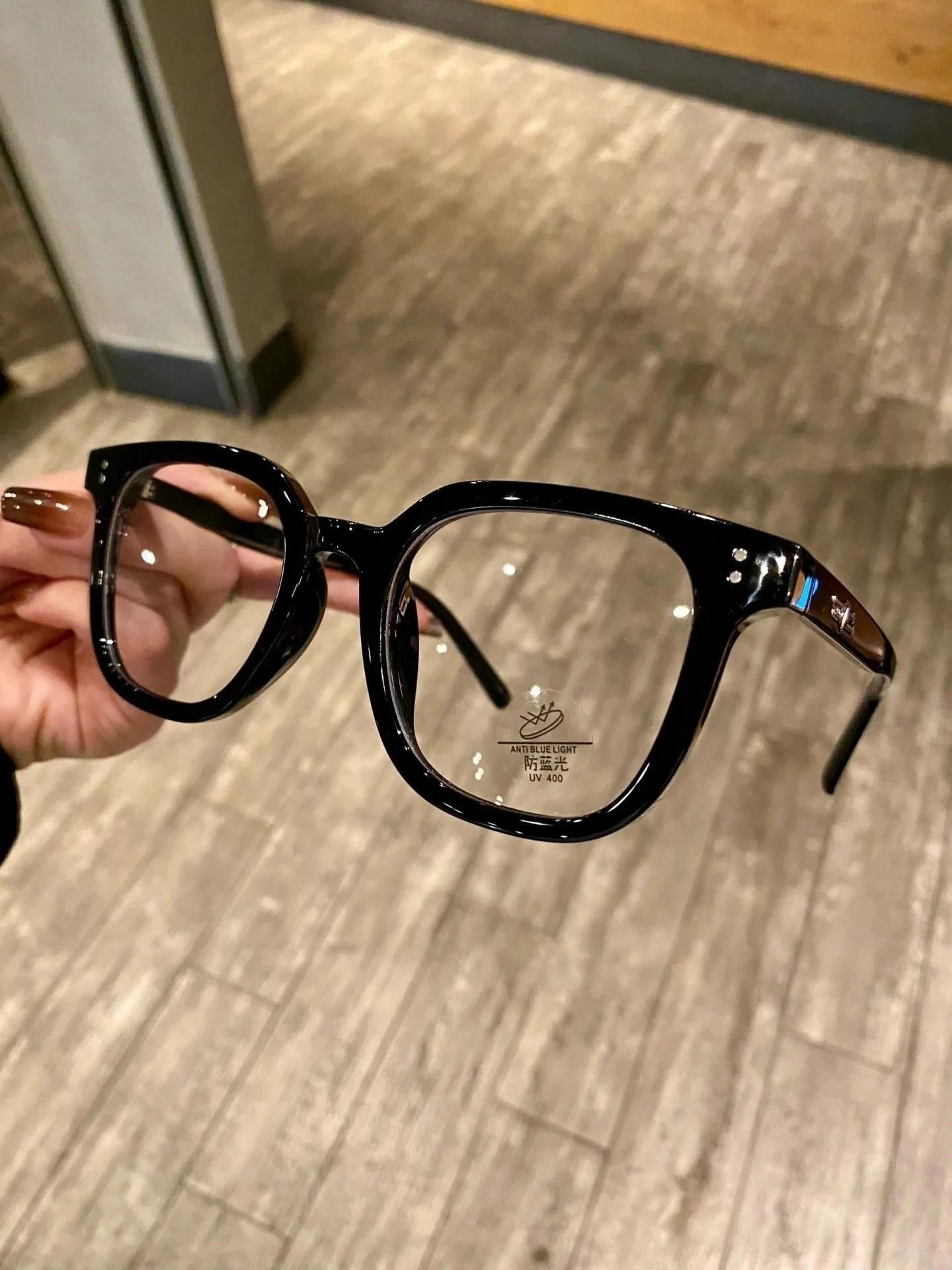 Black Frame Fashion Eyewear, Unisex Oversized Square Clear Lens Glasses, Face-Shaping Versatile Frame for Students, Office Workers, Commuting, Watching Videos and Daily Styling, Back-to-School and Birthday Gifts