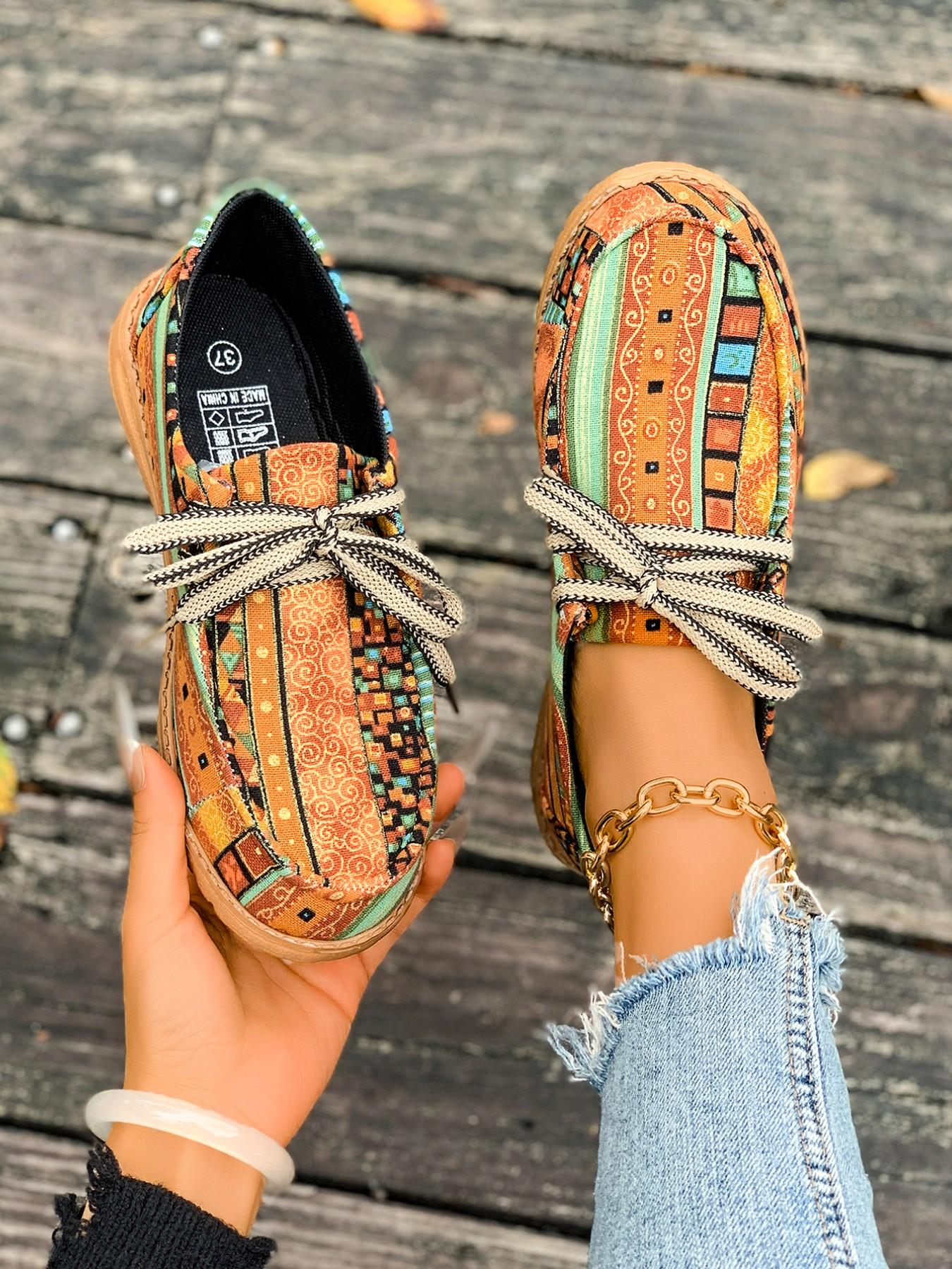 Women's Three-Leaf Clover Slip-On Sneakers, Dark Personality Comfortable Casual Shoes, Eye-Catching Design Must-Have for Trendsetters