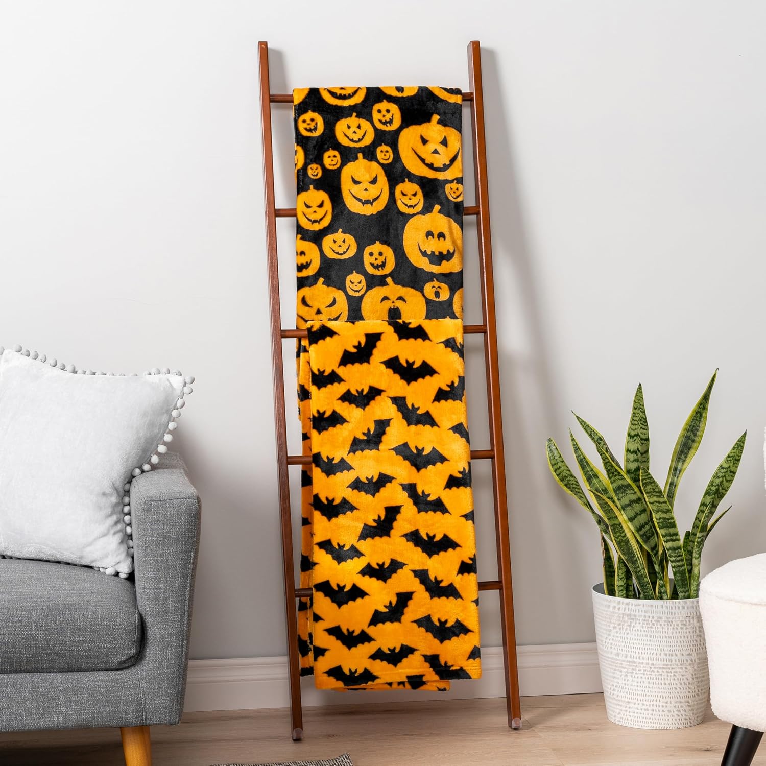 Halloween Fleece Couch Throw Blanket, 60x80 in Soft Plush Warm Black Fall Cabin Blanket with Orange Pumpkin Design for Home Room Decor, Modern Throw