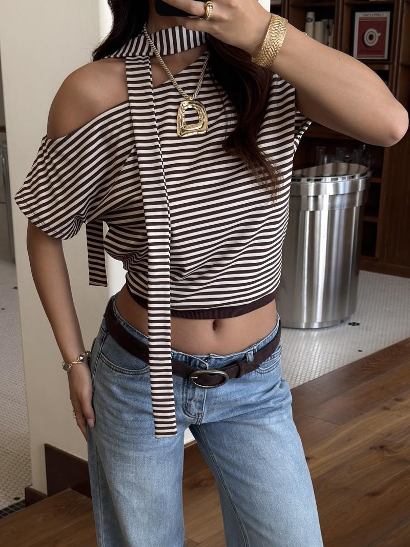 Striped Crop Top Women Cold Shoulder Halter Neck Sleeveless Tie Neck Cut Out Shoulder Slim Fit Casual Streetwear Summer Cropped Top Stretchy Knit Brown Striped Y2K Chic Casual Sexy Trendy Lightweight Daily Wear Modern Minimalist Top
