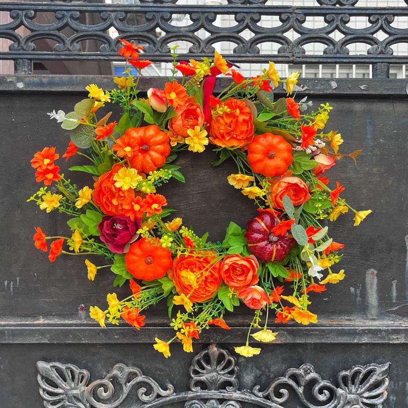 Classic Pumpkin Design Non-Woven Simulated Artificial Wreath (45cm/17.72in) - Lightweight, High-Quality Decoration with Realistic Texture, Bright Color, Strong Durability, Flower Filler for Autumn Front Door, Indoor-Outdoor Home Decor