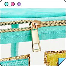 Letter Pattern Makeup Bag Large Capacity Waterproof Travel Toiletry Bag with Zipper Portable Travel Essentials for Women Medicine Bag for Travel Cosmetic Storage Bag Makeup Case Cosmetics Organizer for Back to School Girls