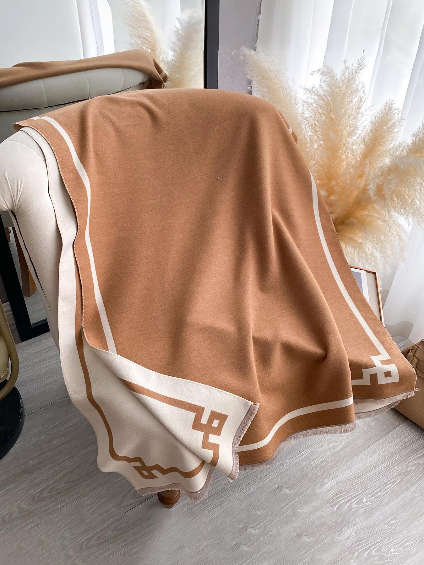 Women's Elegant Fall Winter Scarf, Dual-Sided Plain Woven Shawl, Warm Fashion Accessory for Casual & Formal Wear