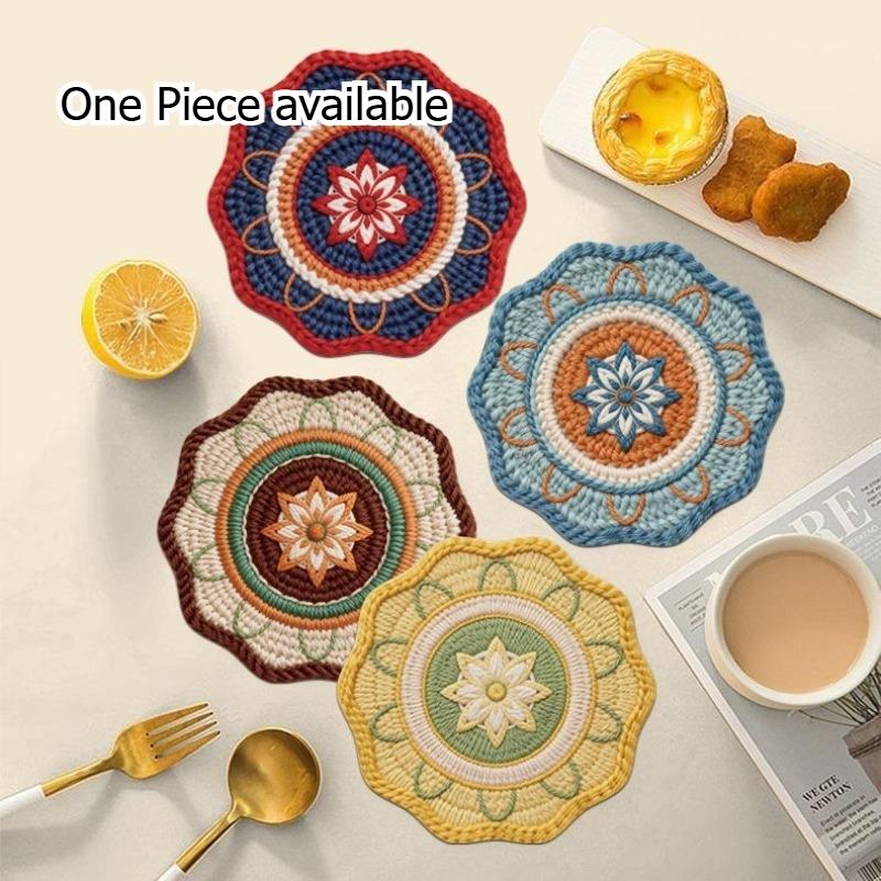 2D Flat Printed Mandala Floral Design Placemat, Heat-Resistant, Non-Slip & Durable, Lightweight Luxury Table Decor, Home Furnishing Accessory