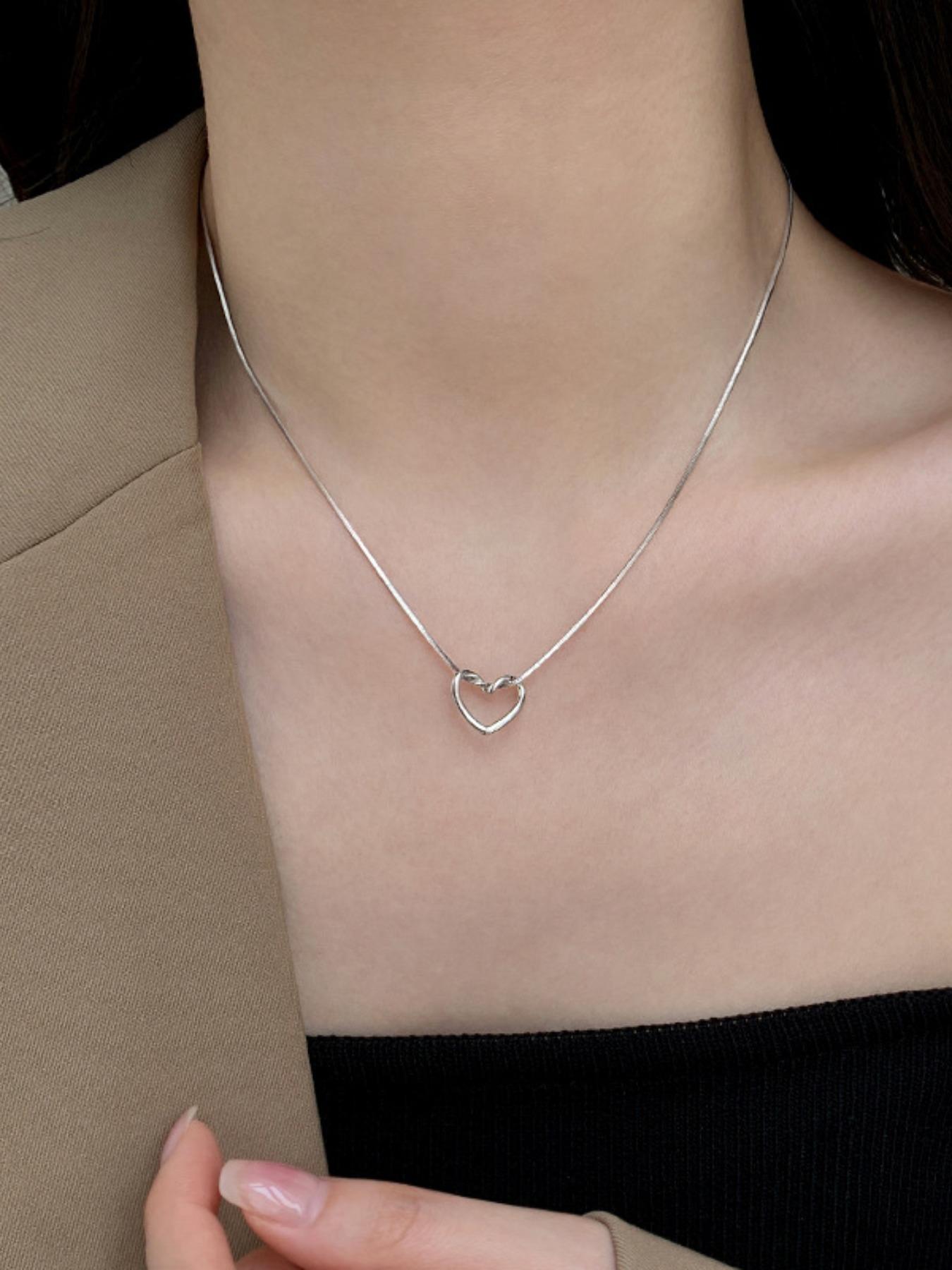 Elegant Hollow Heart Necklace for Women, Durable Titanium Steel Pendant Chain, Perfect Valentine's Day Gift, Versatile Daily Wear Jewelry