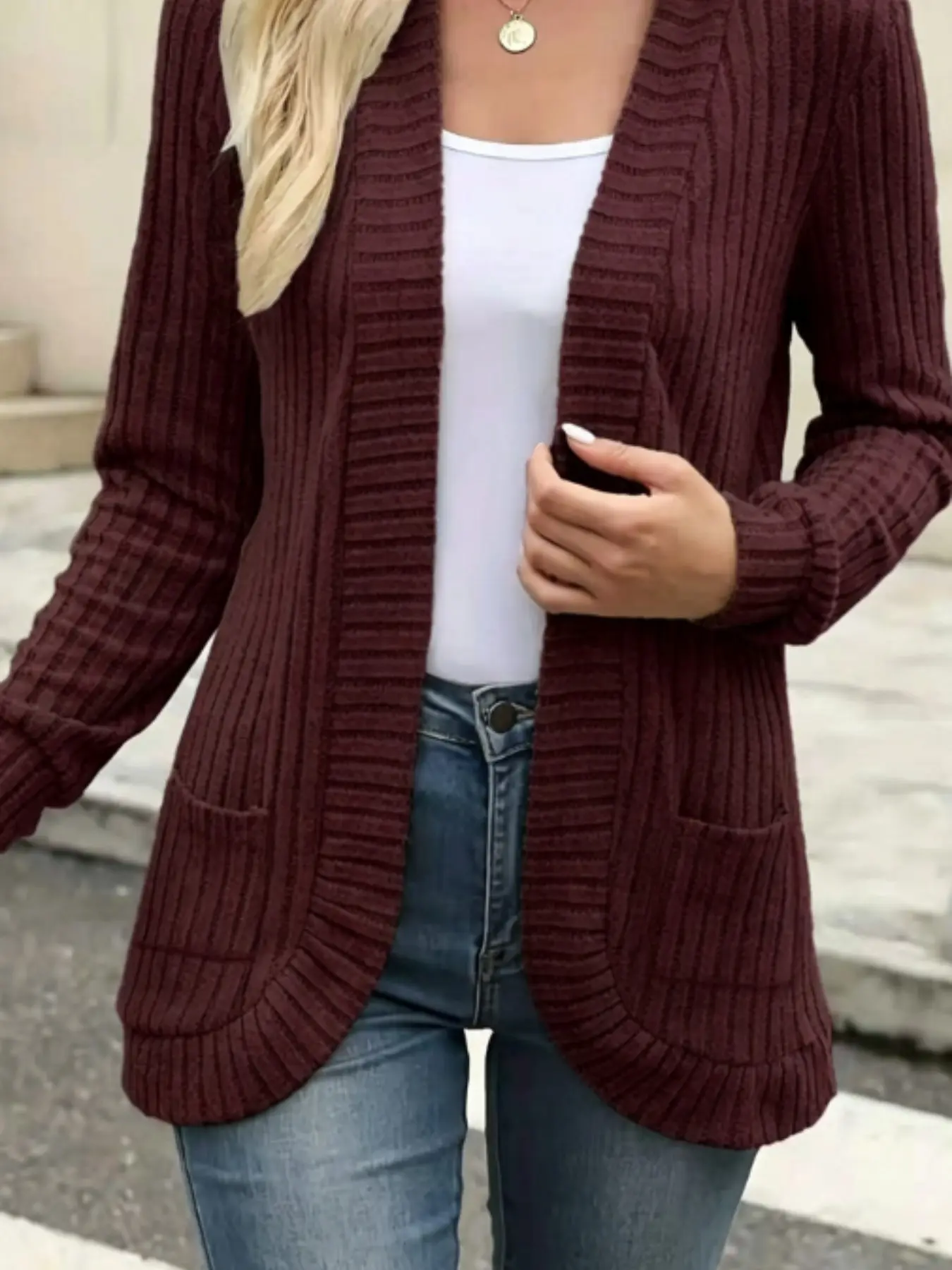 Cardigan with Pockets, Soft and Comfortable, Slimming Effect, Perfect for Everyday Casual Wear, Stylish and Practical Outerwear