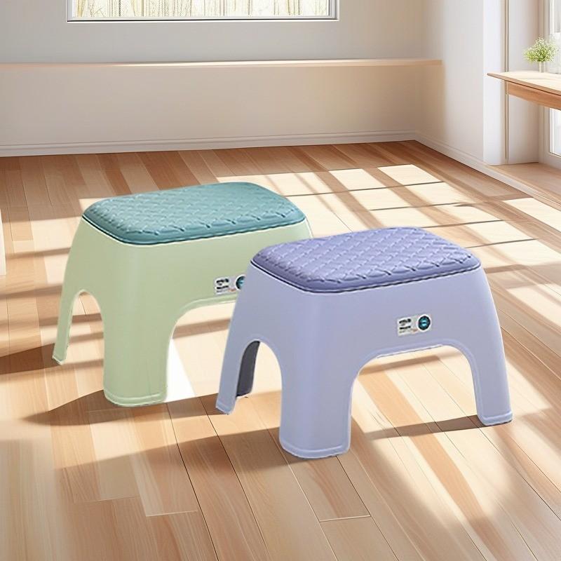 1pc Luxury Leather Texture Plastic Stool, Non-Slip Load-Bearing Home Living Room Bathroom Seat, Stackable Space Saving Camping Portable Chair