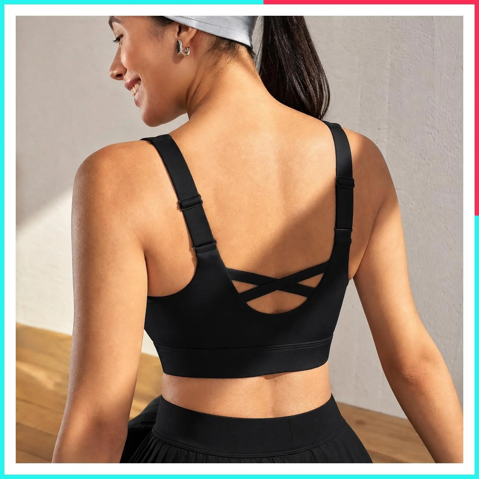 Women's High Support Sports Bra with Adjustable Straps and Sewn-in Pads for High Impact Workouts