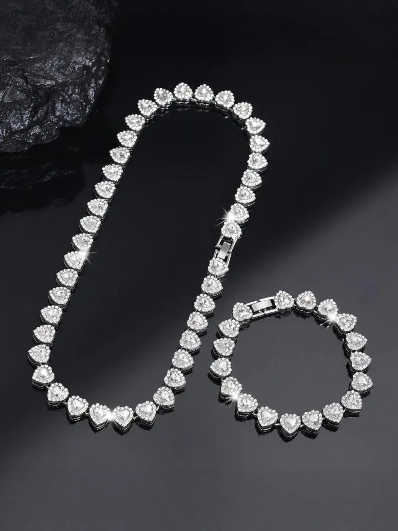2pcs Set Heart Shaped Cuban Chain Necklace Set for &,Hip Hop Style Choker Set,Luxurious Jewelry Set for Valentine's Day Gifts, Birthday,Everyday & Party Wear, for Teenager