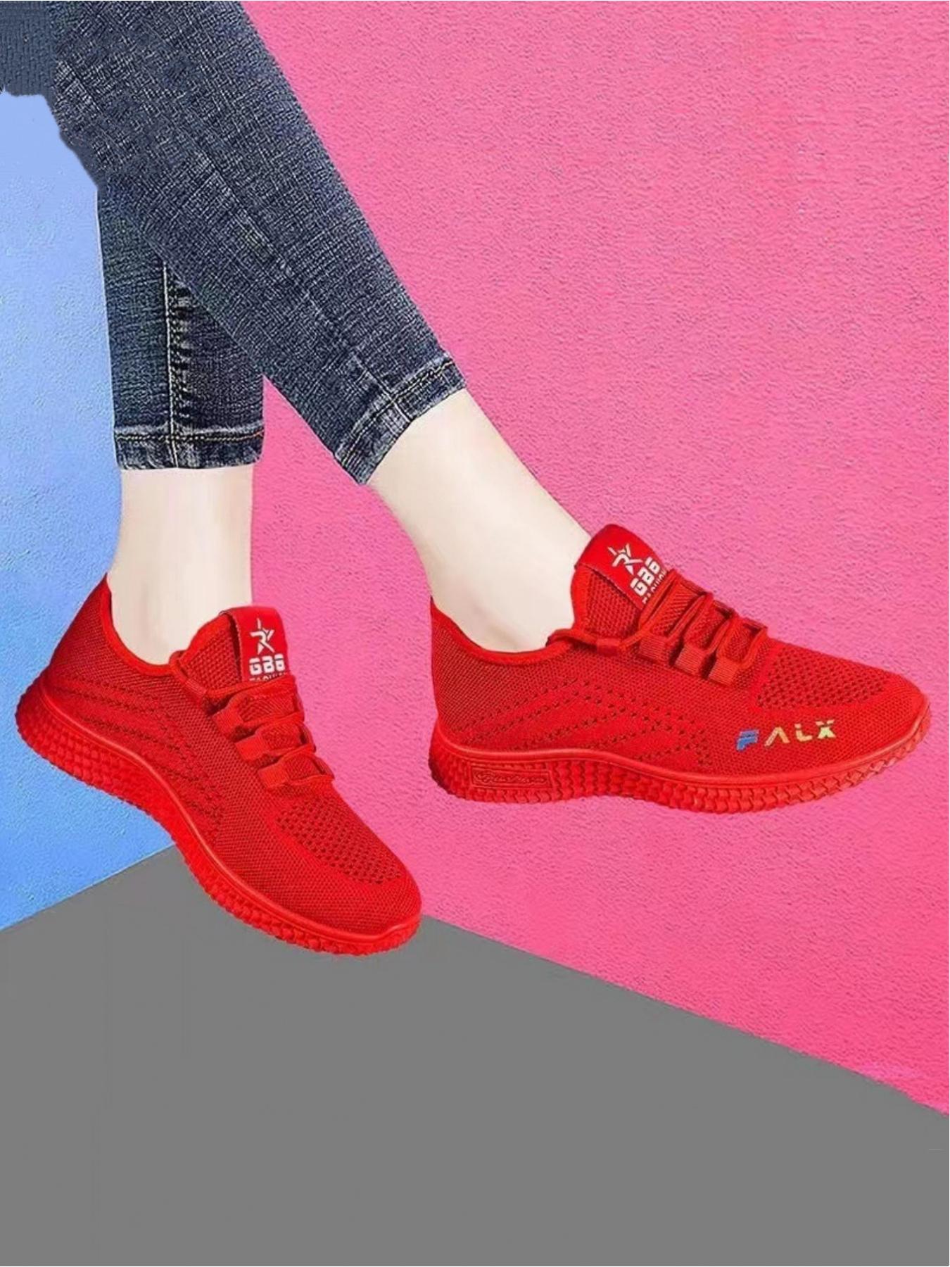 Ladies' casual sports shoes, made of lightweight and comfortable material, with a thick sole pattern for stable grip, and a heel loop design for easy on and off. Ideal for daily commuting and light sports wear