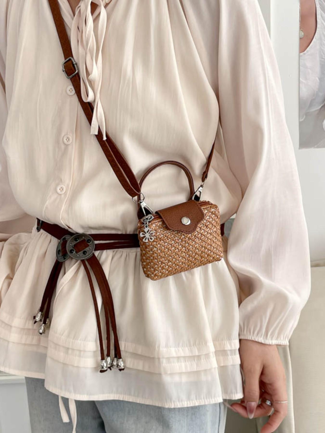 2026 New Straw Woven Leather Mini Bag, Flower Charm Handbag Crossbody Purse, Vacation Style Coin Purse, Fashionable and Stylish Accessory