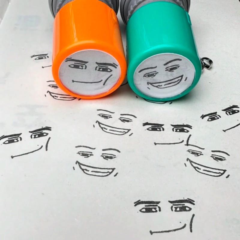 Random Color Stamp Box - Cute and Fun Black Ink Stamps - Fun Stamps - Suitable for daily office use, can be used as labels and indicator stamps, niche, fun, funny, and press type hand account stamps