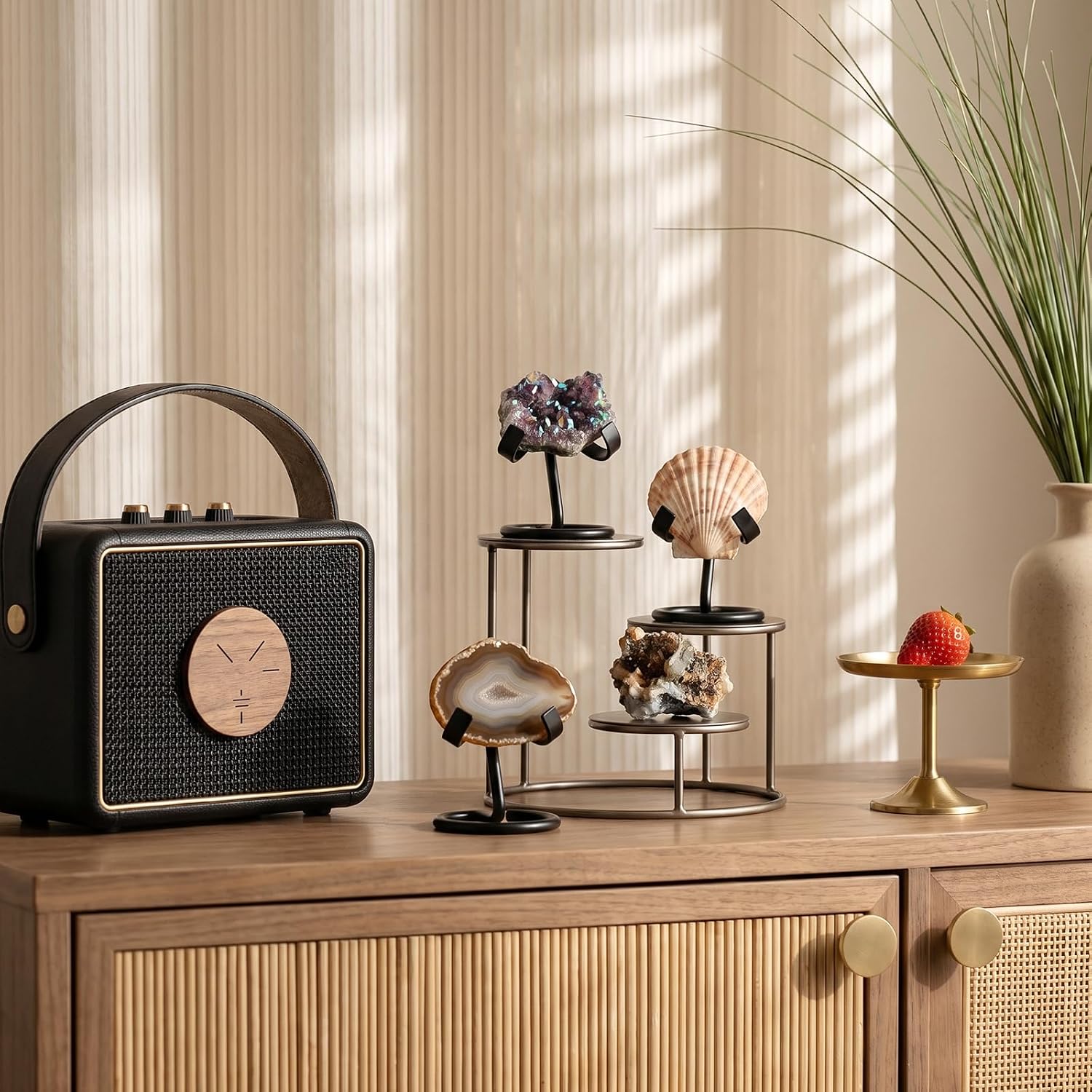 4 count Metal Heart Stone Stand  Display Shelf Black | Rock Display Stand  Ball Holder Mineral Specimen Display Easel Holder for     Showcasing