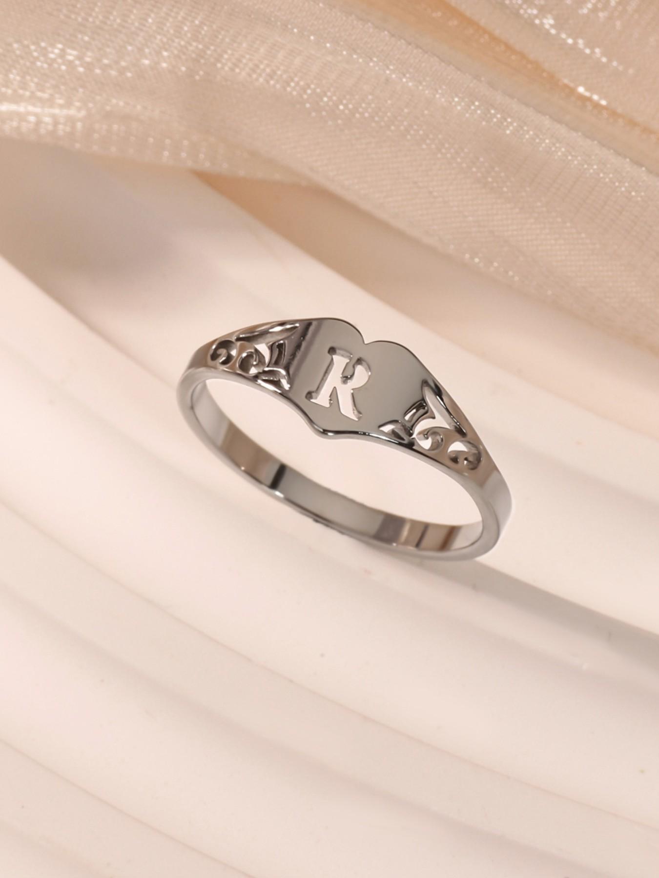 1 Pcs Hollow Initials Heart Rins for Women Stainless Steel Initial Letter Ring Aesthetic Fashion Waterproof Jewelry,Perfect Gifts for Birthday,Party,Wedding,Anniversary,Mother's Day,Vacation,Daily