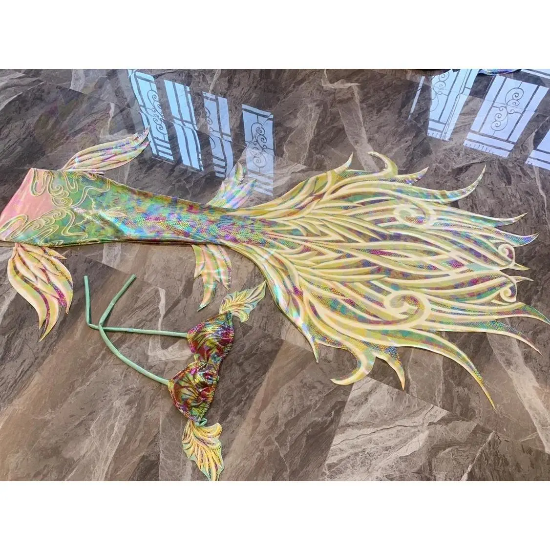 YUNER Original Mermaid Hot Gold Tail Swimsuit for Oceanarium Performance and Diving Shooting Customized Size Available