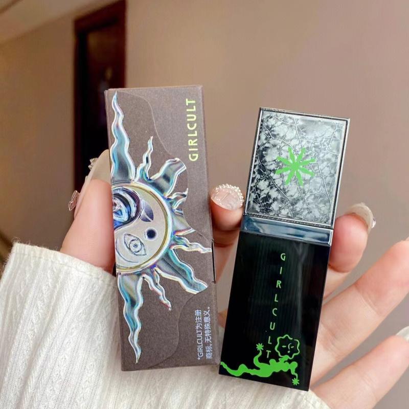 Girlcult Lipgloss Chameleon Dark Gothic Liptint Moisturizing Mirror Finish Long-Lasting Non-Stick Cup Halloween Style Makeup