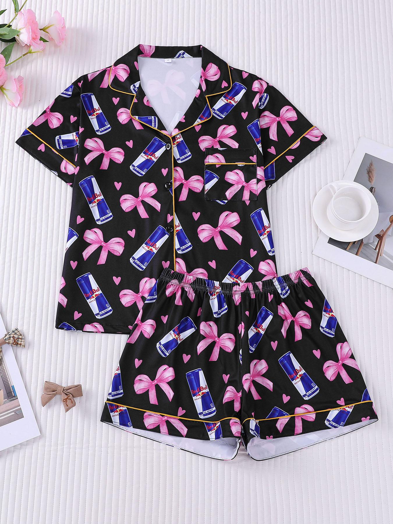 2-piece women's full body pink bow love drink bottle short sleeved shorts soft and comfortable skin friendly smooth top small pocket button closure elastic waistband suitable for all seasons home casual wear pajamas