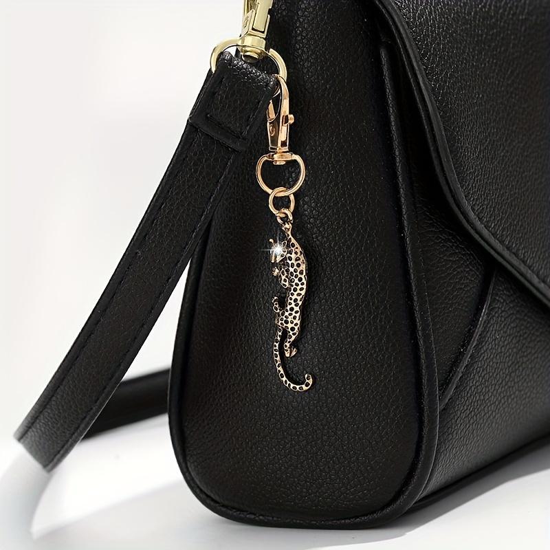 1pc European-American Vintage Minimalist Leopard-Shaped Bag Charm Keychain - Gold-Colored Chain-Attached Fashion Accessory, Keychain for Car Keys & Men’s Bags