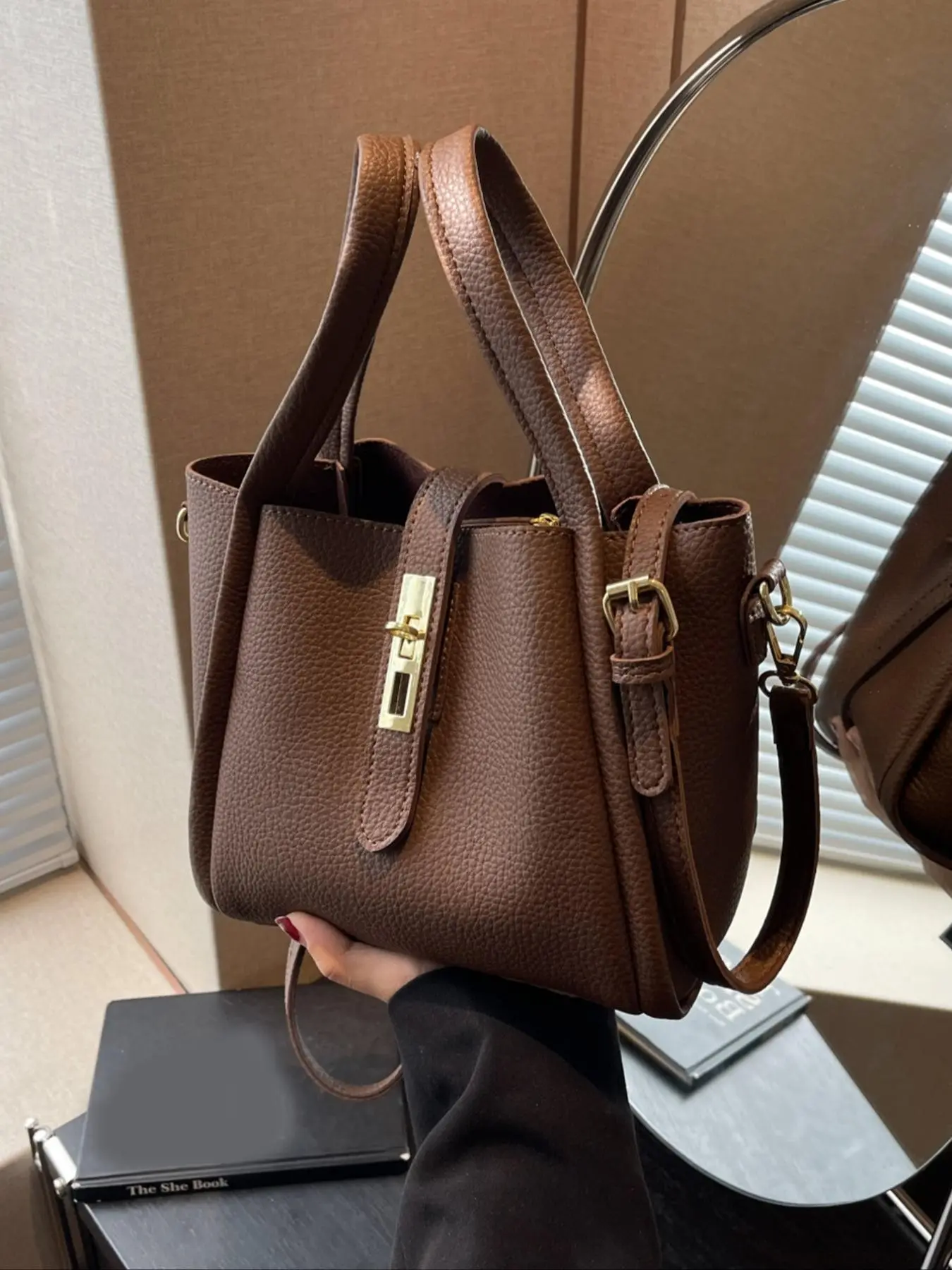 Women's elegant simple fashion handbag, fashionable retro bag, 25 fall&winter chic versatile handbag, mother-and-child bag, crossbody shoulder bag, suitable for daily and work use, commuting to work, Commuter Shoulder Bag