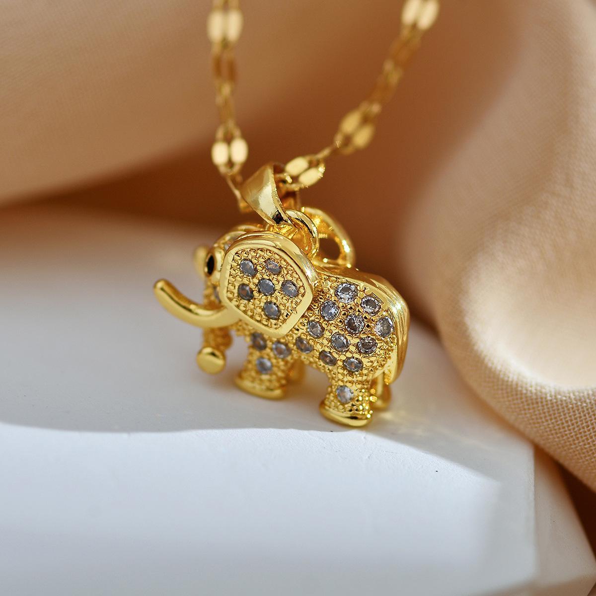 Unisex Vintage Animal Lucky Elephant-Shaped Pendant Necklace with Sparkling Cubic Zirconia - Durable Crystal Jewelry for Women/Men, Casual Daily/Evening Wear Anniversary Gift