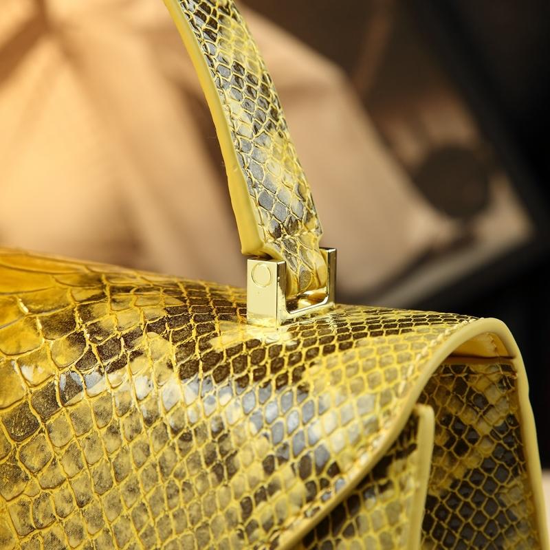 Elegant Snake Print Handbag, Luxurious Retro Small Square Bag, Chic Commuter Crossbody Bag, Unique Design Shoulder Bag