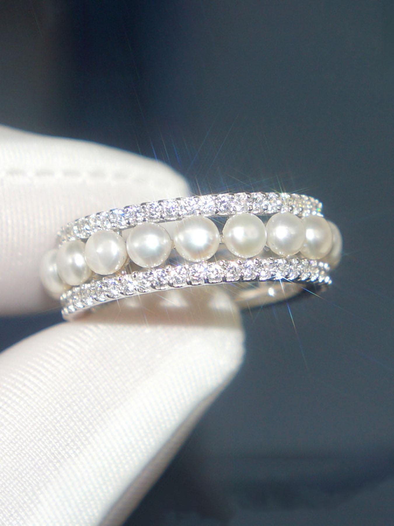 Luxurious Imitation Pearl Ring for Women, Zircon Embedded Edge, Fashionable Everyday Jewelry, Elegant Single Band Ring