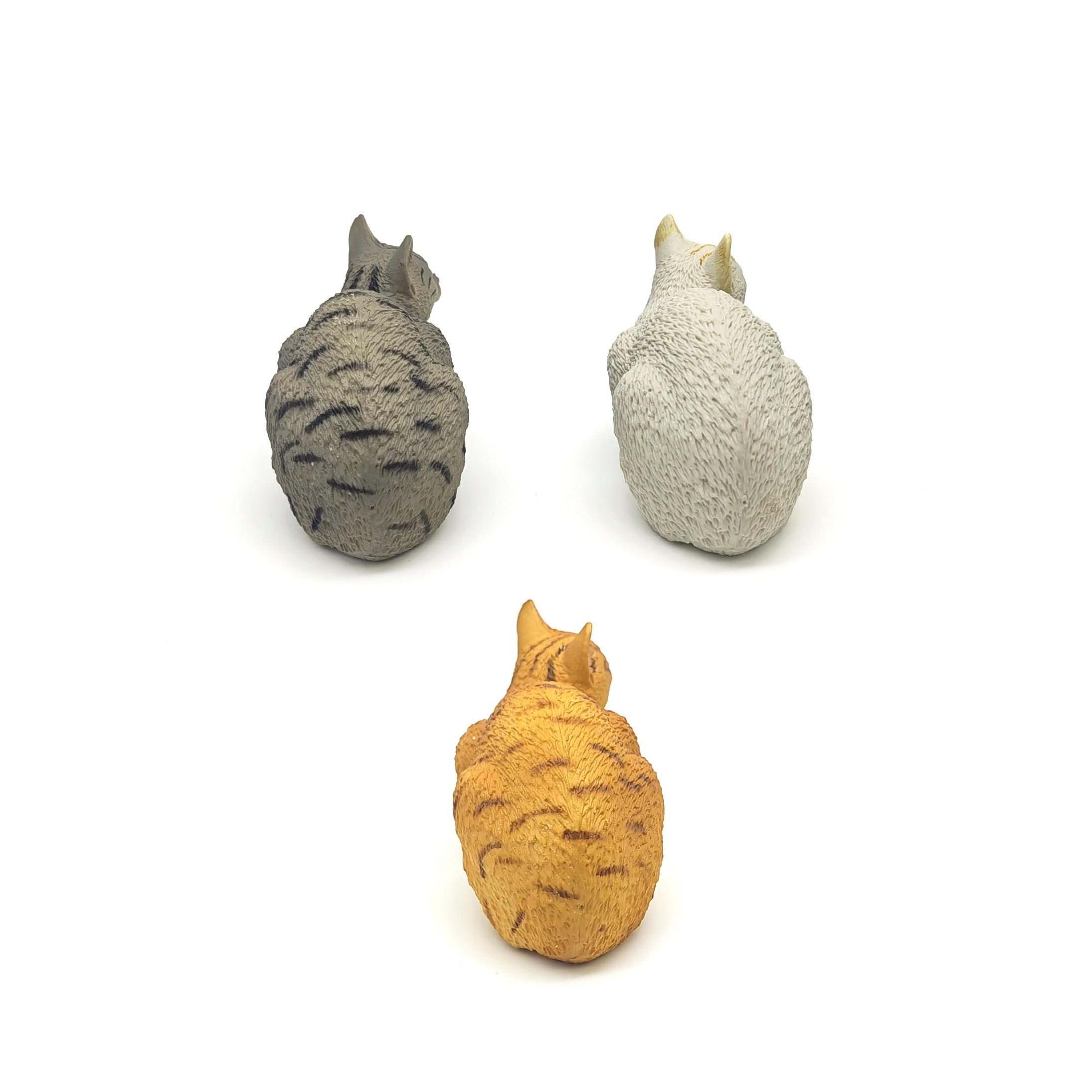 Cute Cat Figurine Statue Unique Design Solid Cat Model for Garden Decor Office Desk Bonsai Decoration Mini Animal Park Scene