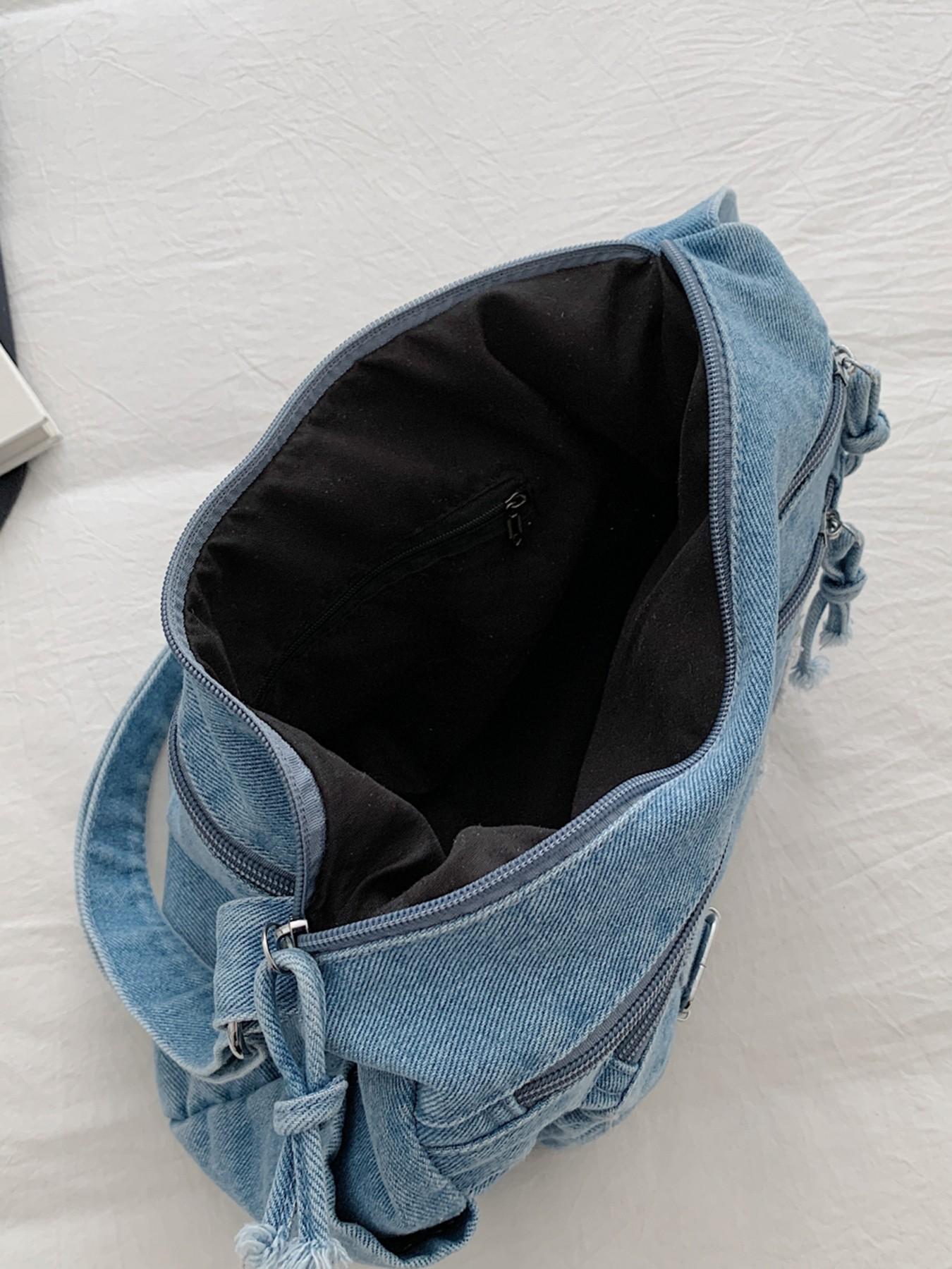 Casual retro texture Denim shoulder bag, Denim shoulder satchel, practical versatile crossbody bag, with multiple zippered pockets and a five pointed star pattern printed, suitable for commuting, shopping