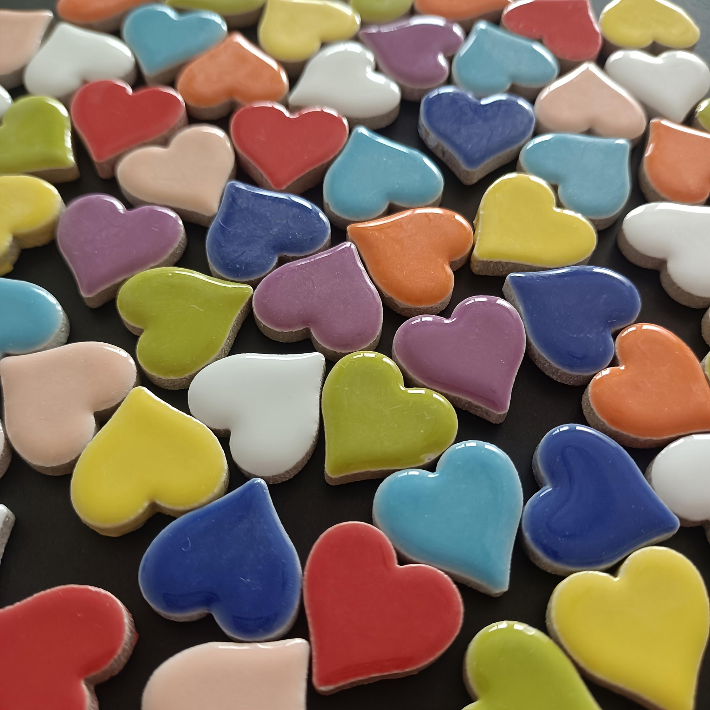 40pcs Heart Shape DIY Mosaic Kit, Perfect for Christmas Crafts, Unique Door Frame Wall Art, Staircase Decor, Garden Decoration