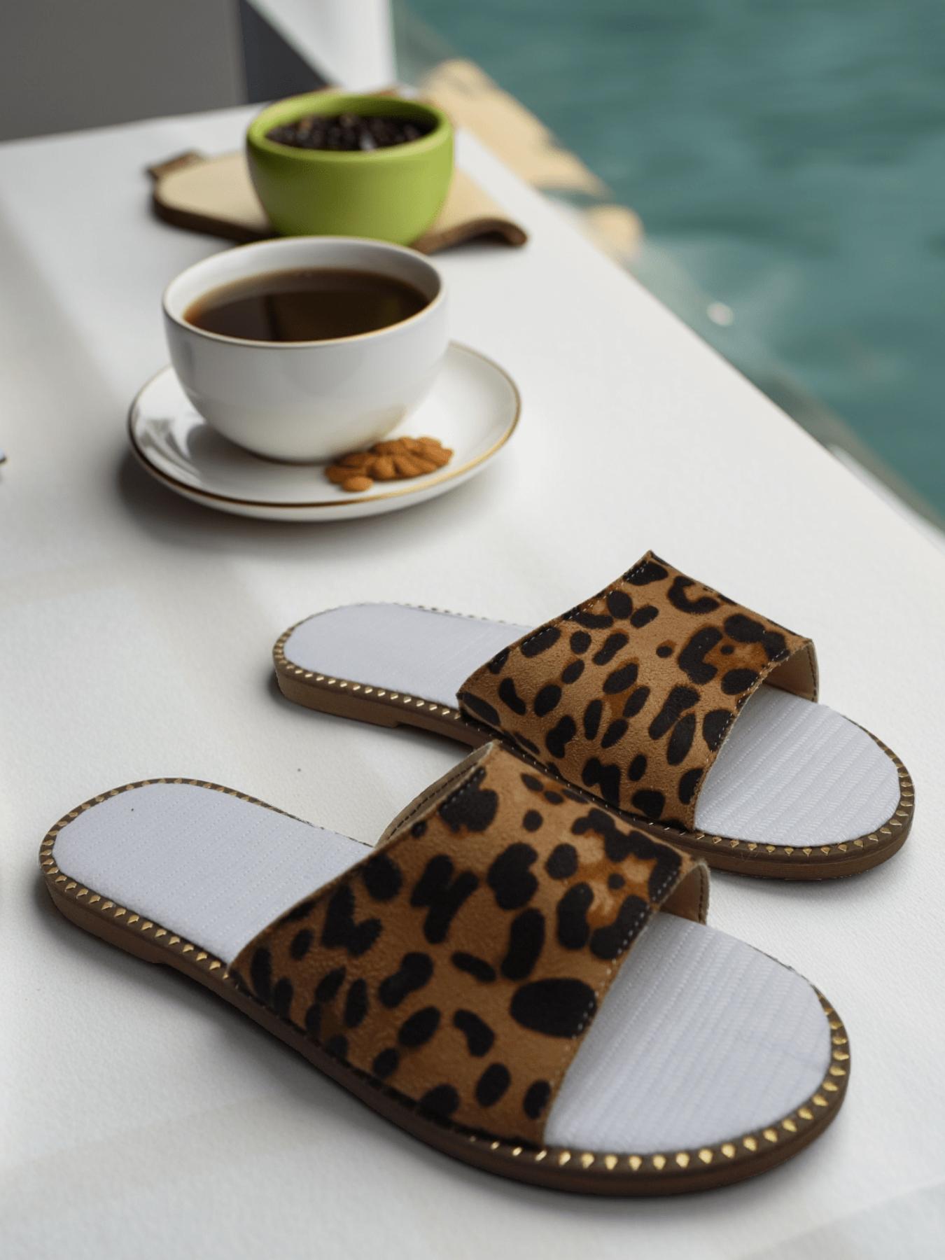 Women's Casual Plus Size Flat Sandals, New 2026 European Style Toe Cover, Fashion Leopard Print Anti-Slip Fish Mouth Slippers, Comfortable Lightweight Home & Outdoor Shoes