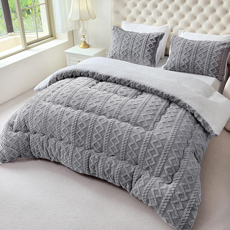 1PC Ultra Soft All Season Heavy Quilt , Double Sided Anti Static Anti Shedding, Plush Warmth, Machine Washable, Suitable for Bedroom Hotel Guest Room(Pillowcase & Pillow Not Included) Cozy Throw Blanket