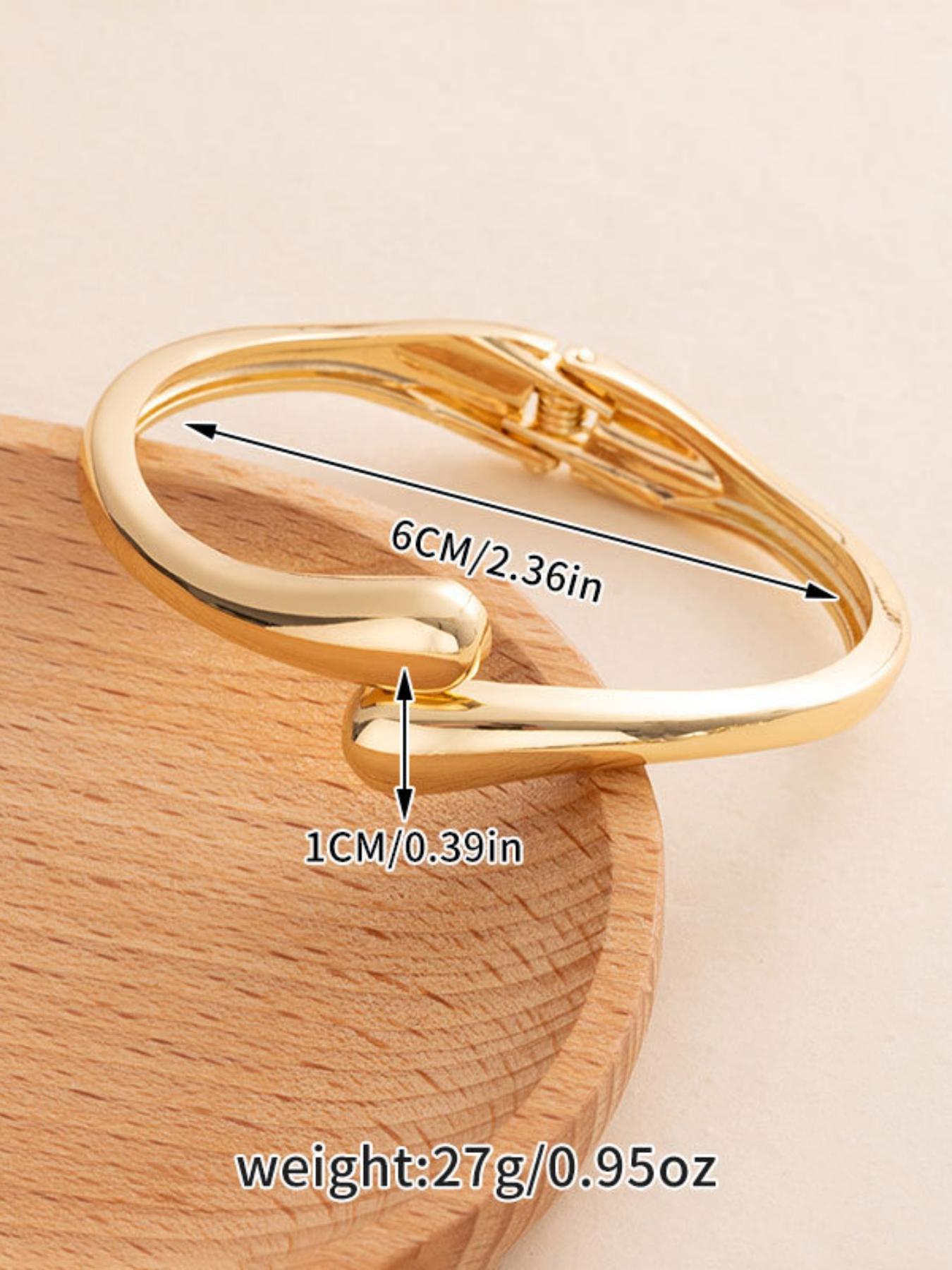 Gold Bangle Bracelet Set for Women, Chunky Gold Cuff Bangle Stackable Bracelets, 6cm Inner Diameter Fits 16-18cm Wrist, Statement Wrist Jewelry for Daily Wear, Perfect Birthday Gift for Her
