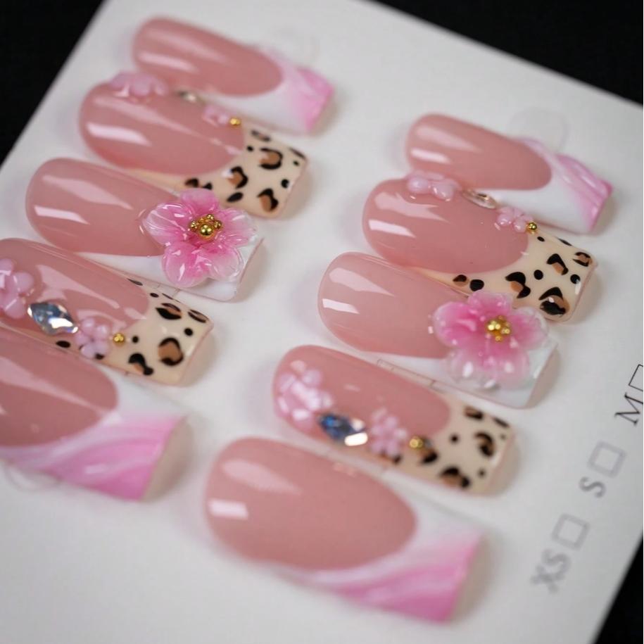 10pcs Y2K Style Leopard Print Pink Flower Press On Nails, Gold Bead Square Nails, Salon Quality Nails, Nude Pink Gradient, Sparkling Diamond Embellishment, Suitable For Daily, Party, Outdoor Use