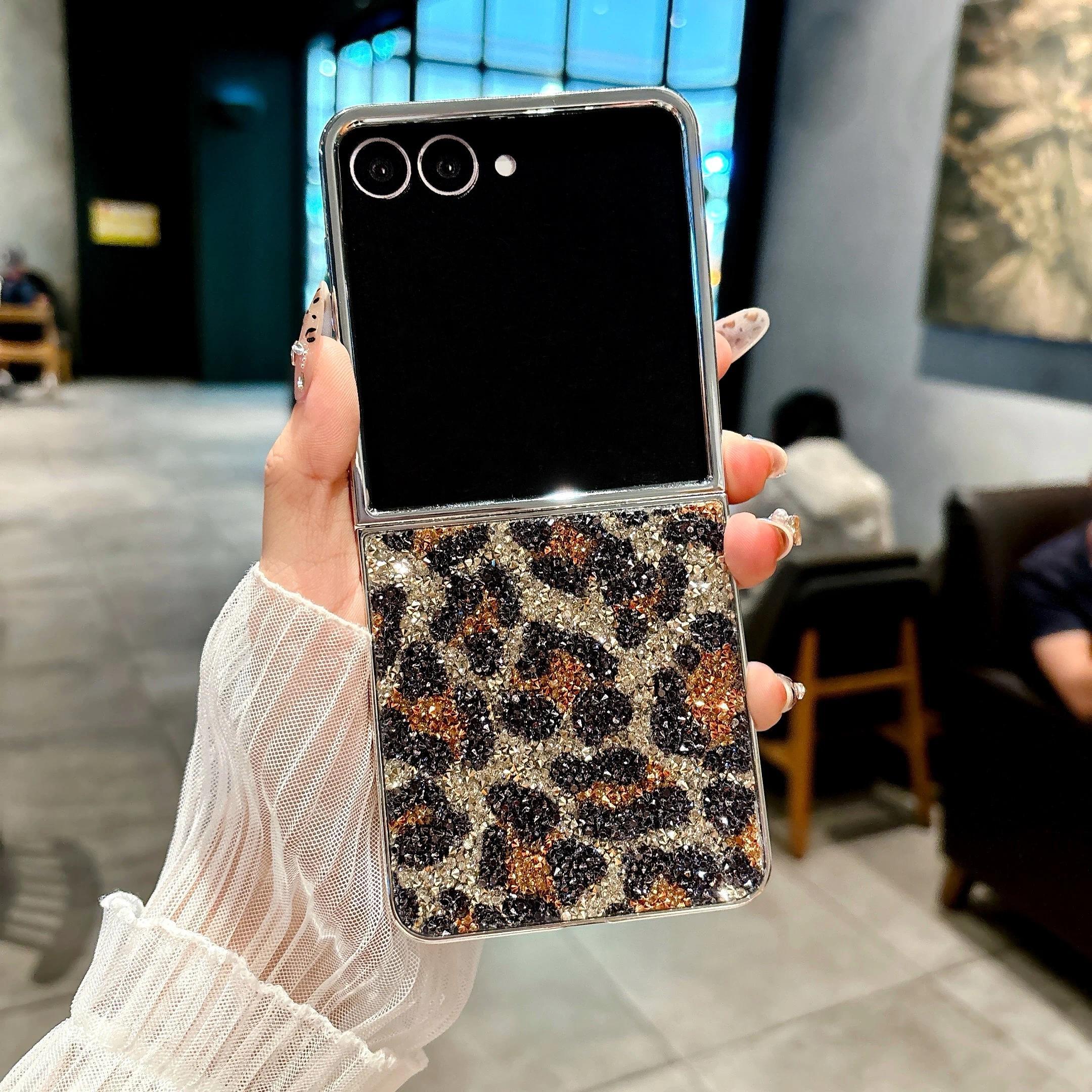 Luxury leopard pattern For Samsung Galaxy Z Flip 3 4 5 6 7 5G Unique  Diamond Glitter Phone Case Cover