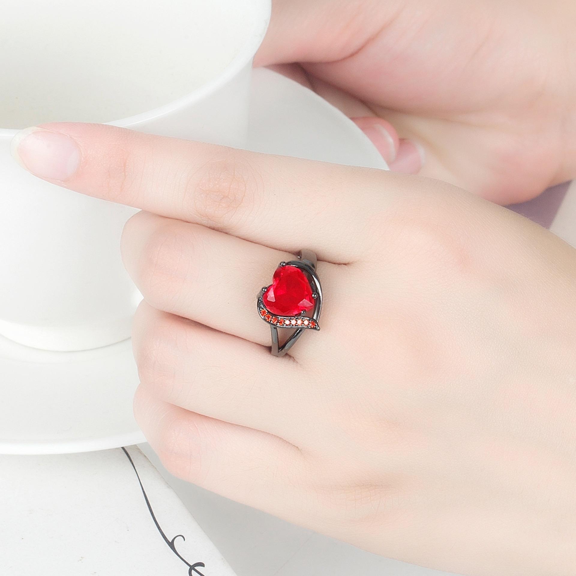 Heart Ring Fashion Design Couple Rings Jewelry Love Girlfriend Boyfriend Souvenir Valentine Father Mother Anniversary Engagement Wedding New Year Christmas Halloween Birthday Gift