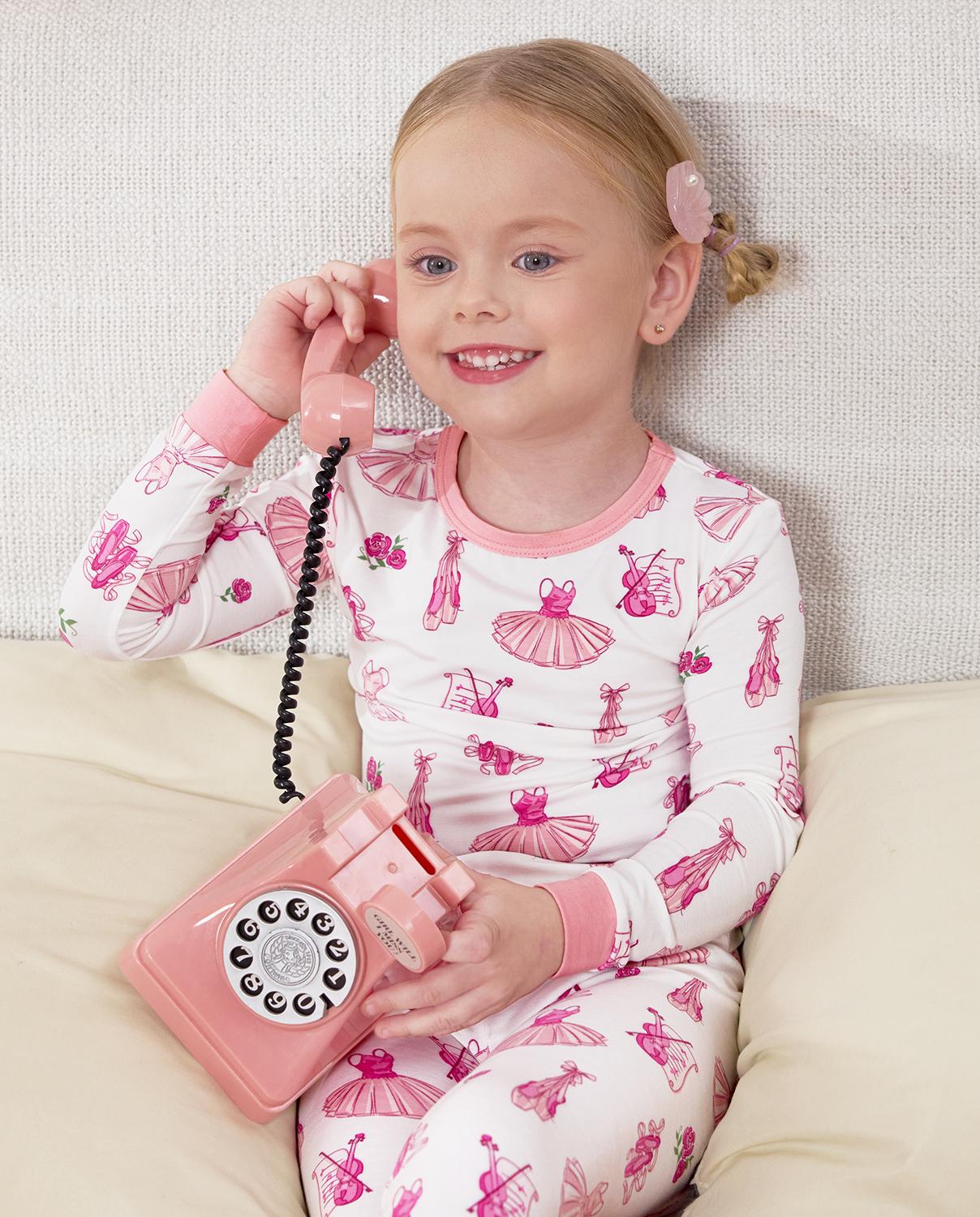 babee Reshinee Moisture-wicking Bamboo Pajama sets for Toddler Boys Girls,Temp-Sensing Babys Kids 2pcs Pjs,Long-Sleeve Snug Fit Sleepwear 12M-8Y Sets,Valentine's Day gift babee Reshinee Moisture-wicking Bamboo Pajama sets for Toddler Boys Girls,Temp-Sensing Babys Kids 2pcs Pjs,Long-Sleeve Snug Fit Sleepwear 12M-8Y Sets,Valentine's Day gift