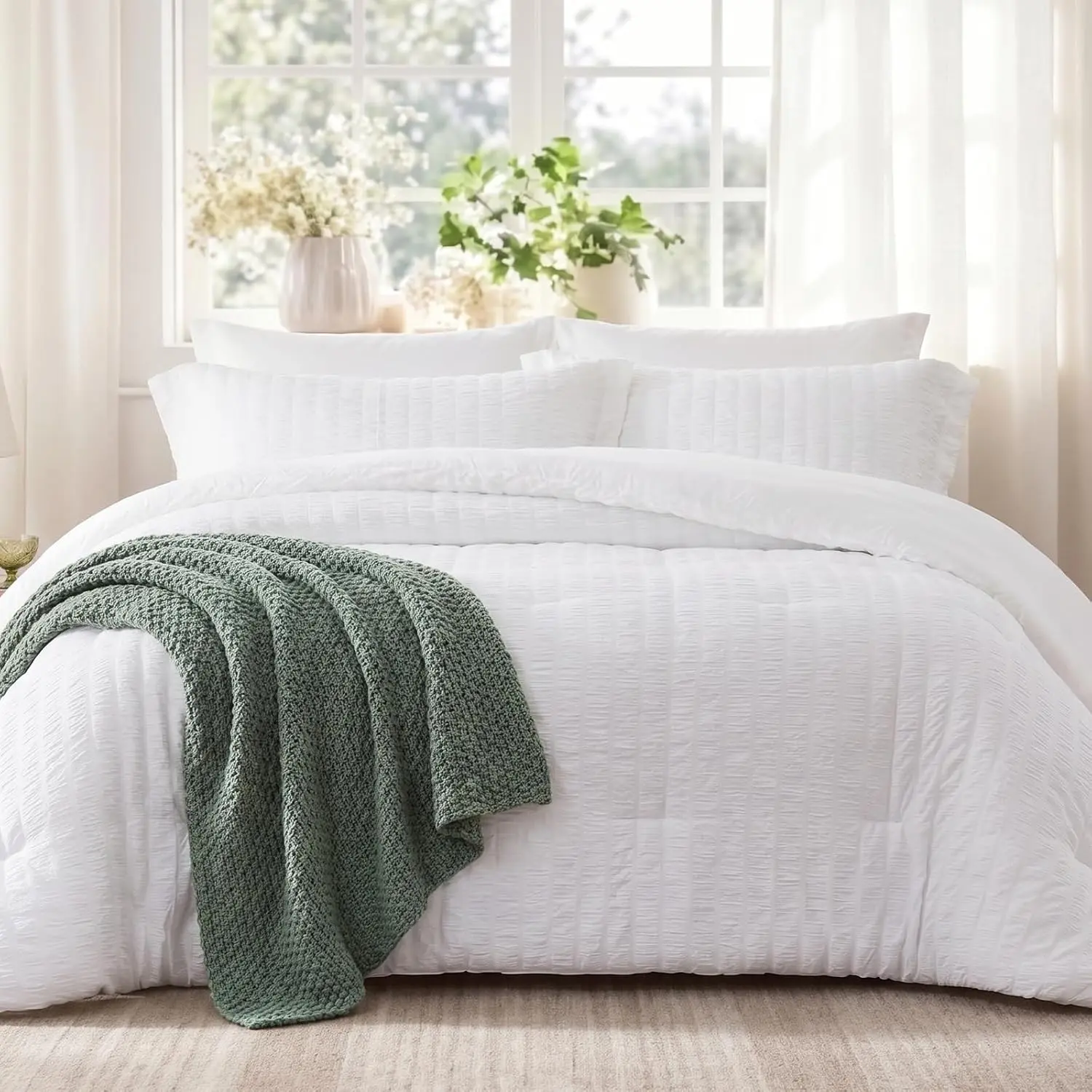 White Comforter Queen,3PCS Seersucker Lightweight Bed Set for All Season,1 Elegant Comforter (90"x90") and 2 Soft Pillowcases (20"x30")