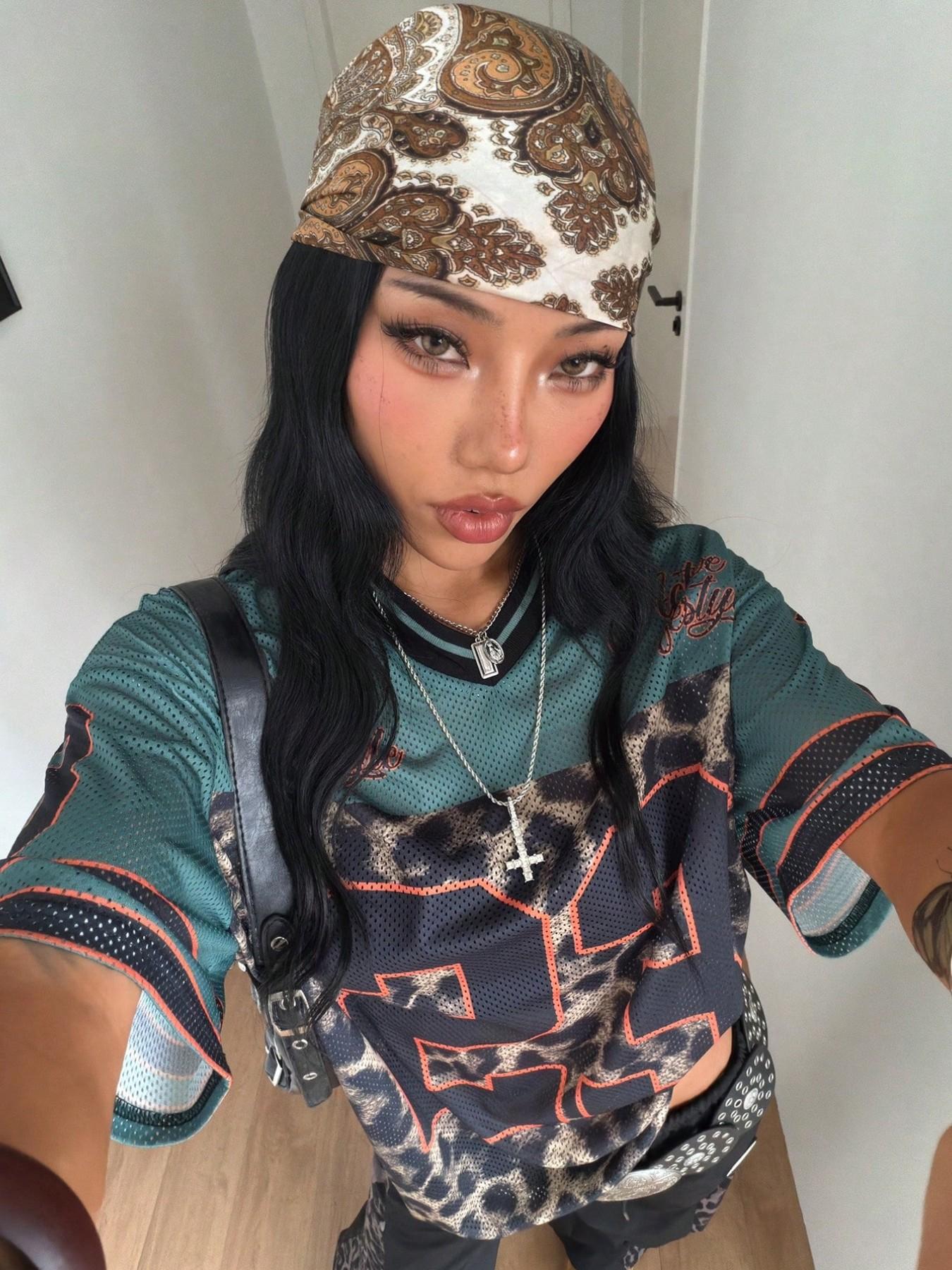 Y2K Retro Style Peregrinate 23 Leopard Print Jersey Top, Loose Fitted V-Neck Sport Tee, Hip-Hop Athletic Fashion Streetwear for All Seasons