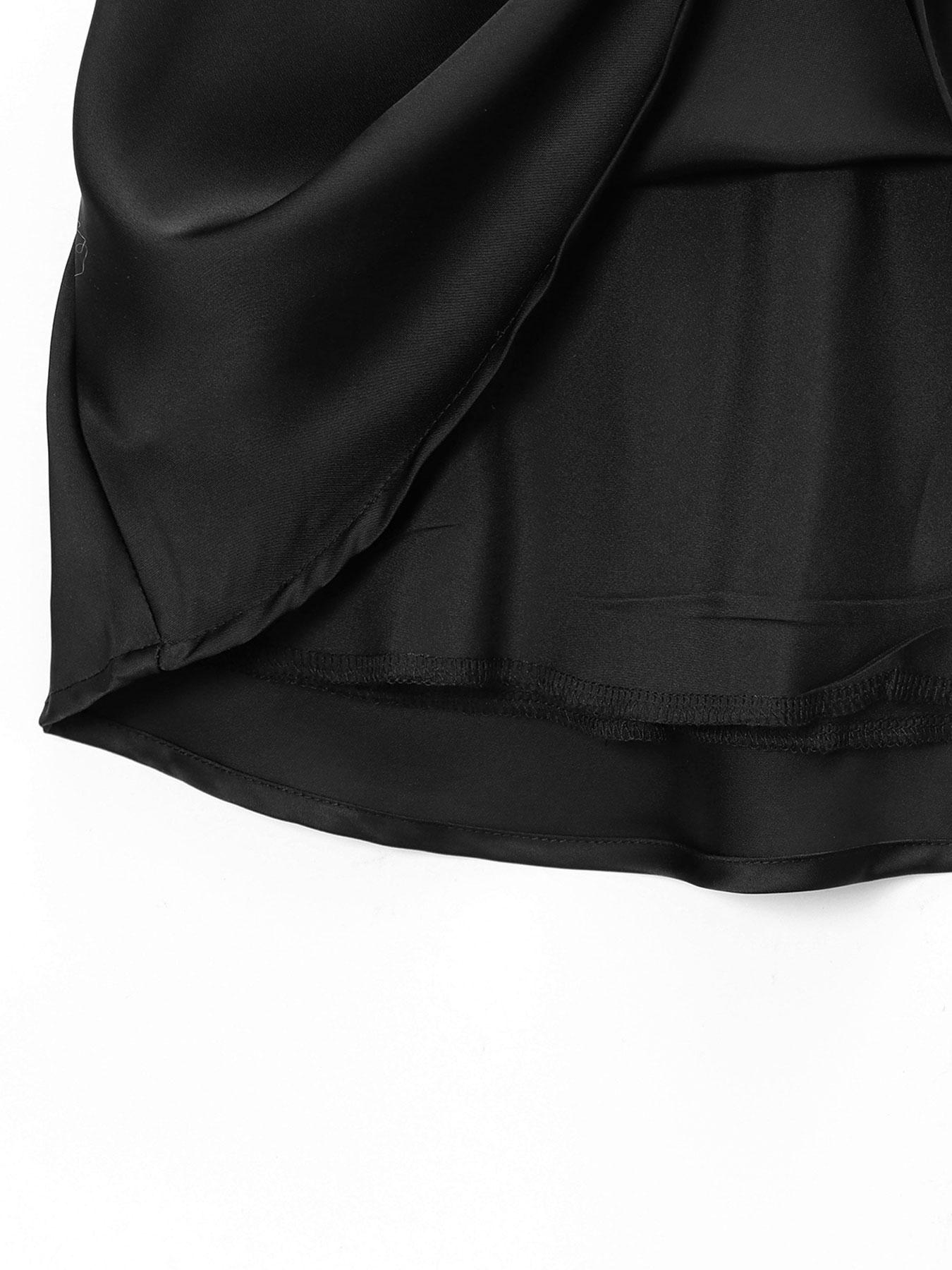 Women's Lace Satin Deep V Neck Tank Top, Slim Fit Sleeveless Design, Fashionable and Comfortable, Elegant Lace Details, Casual Sleeveless Cami