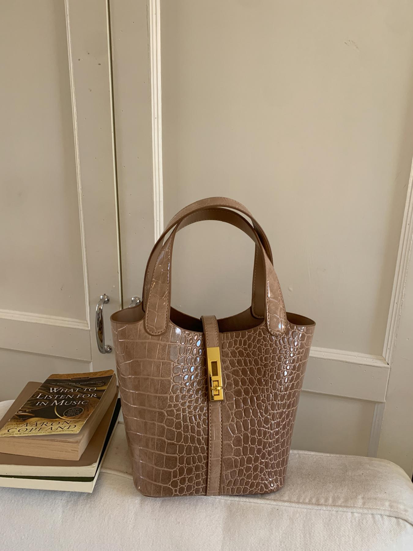 1pc Women's handbag with solid color crocodile pattern, Casual Trendy Handbag, simple and trendy, suitable for white-collar workers commute, go shopping. Lightweight Work Bag