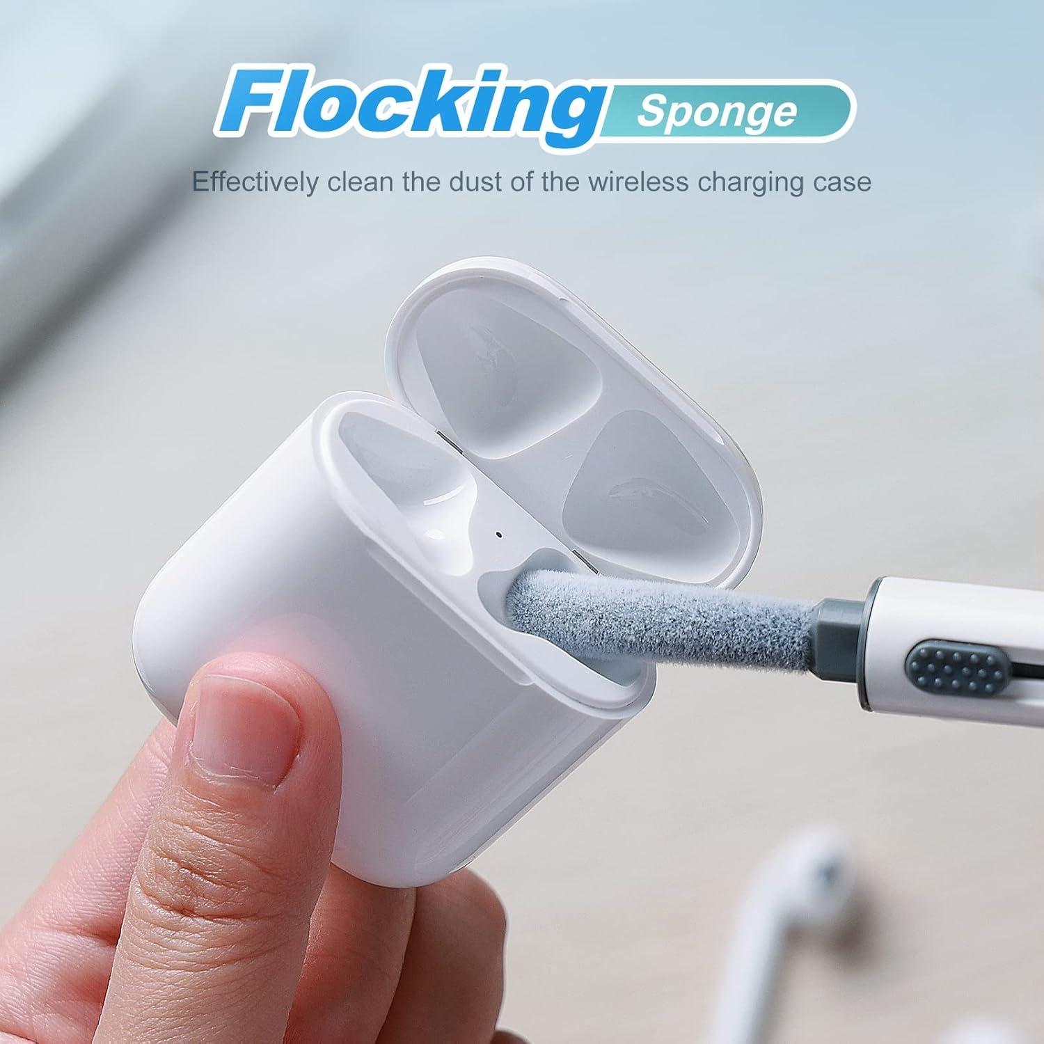 Portable 3 in 1 Earphone Cleaning Brush, Pen-shaped Cleaner Brush for Earphone, Earphone Case, Headphone Box, Camera