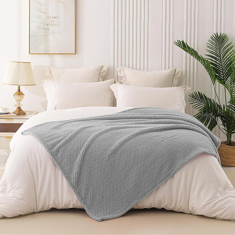 Fuzzy Fleece Throw Blanket for Couch， Fluffy Warm Soft Jacquard Blankets for All Season，Soft Luxurious for Bed, Soft Fleece Throws for Sofa Chair，Cozy Warm Lightweight All Season Blanket Throw