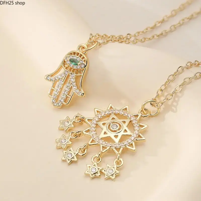 Palm Dream Catcher Pendant Necklace for Women, Gold Tone Cubic Zirconia Charm Jewelry with Tropical Design for Daily Wear and Summer Outfits