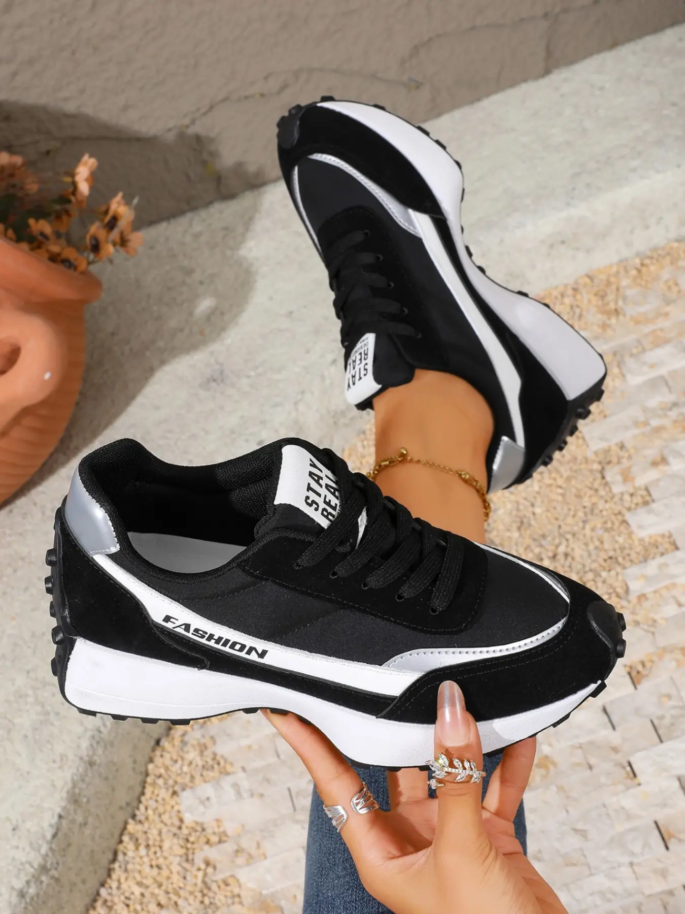 Women's Casual Retro Style Sneakers, Colorblock Thick Sole Shock Absorption, Lace-Up Dad Shoes for Daily Wear and Commuting