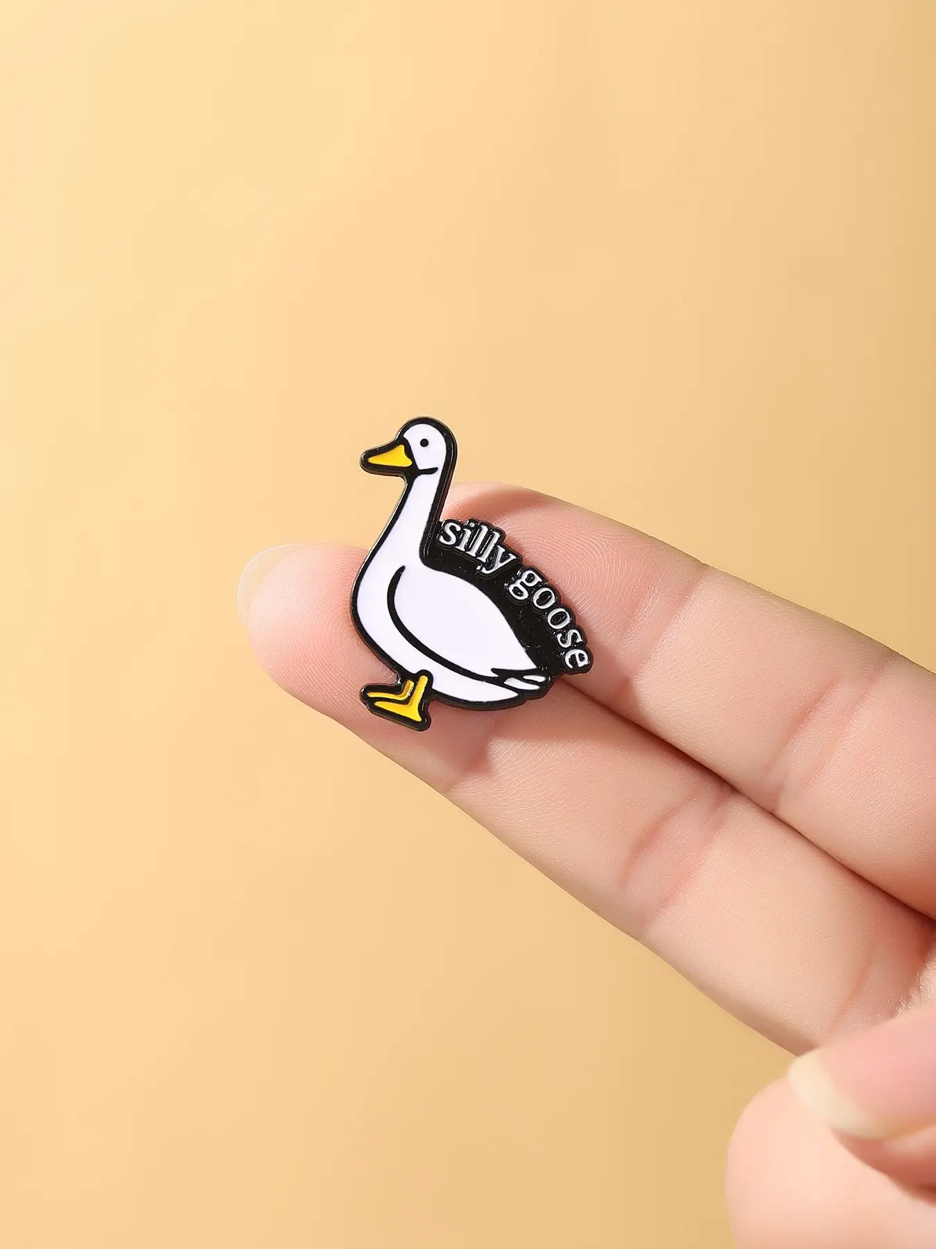 Silly Goose Enamel Pin Funny White Goose Lapel Brooch Cute Animal Badge For Clothes Backpack Decor Aesthetic Gift For Friends