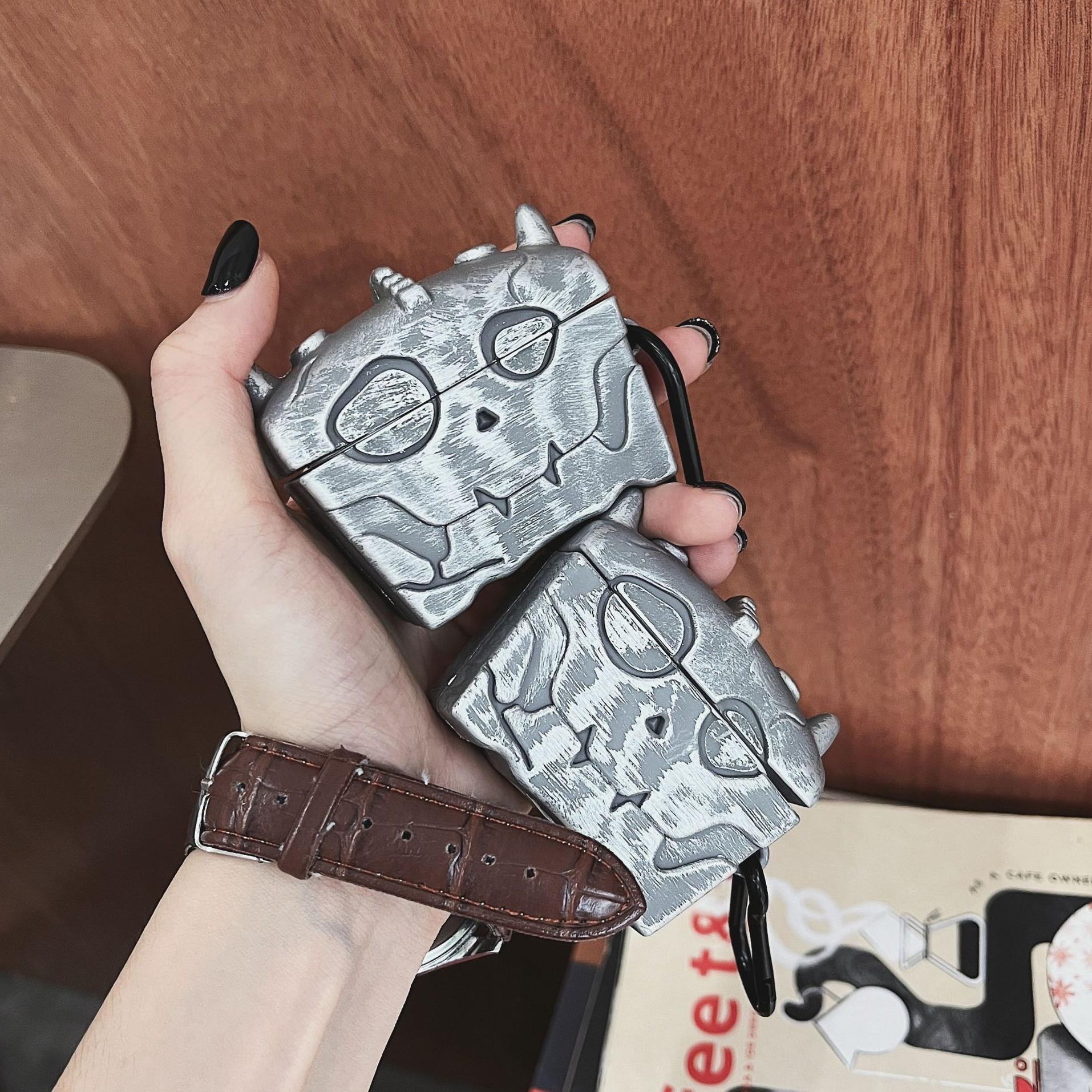 1 piece of "Legend of Zelda" treasure chest earphone case,Cute wireless Bluetooth earphone case, drop resistant, durable and stylish accessory, suitable for AirPods pro3/1/2/3/4/pro/pro2(Different models may have different shapes)