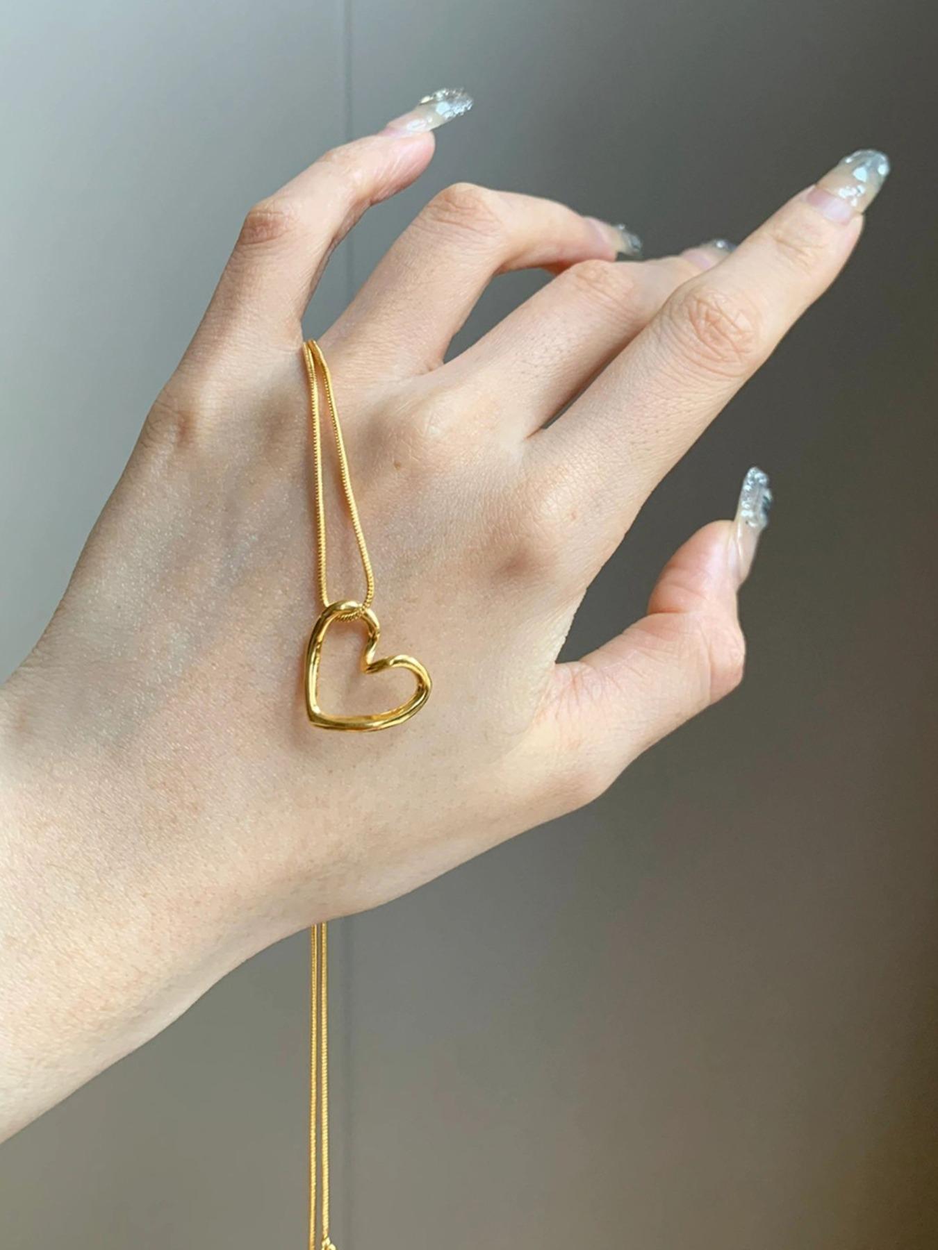 Elegant Hollow Heart Necklace for Women, Durable Titanium Steel Pendant Chain, Perfect Valentine's Day Gift, Versatile Daily Wear Jewelry