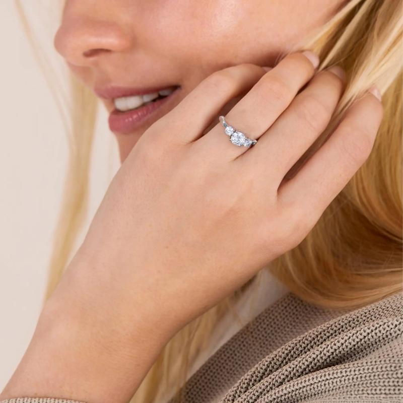 3 Stones All Synthetic Moissanite Ring Elegant Design For Woman Man Anniversary Wedding Engagement 925 Sterling Silver Rings Gift Valentine's Day R014